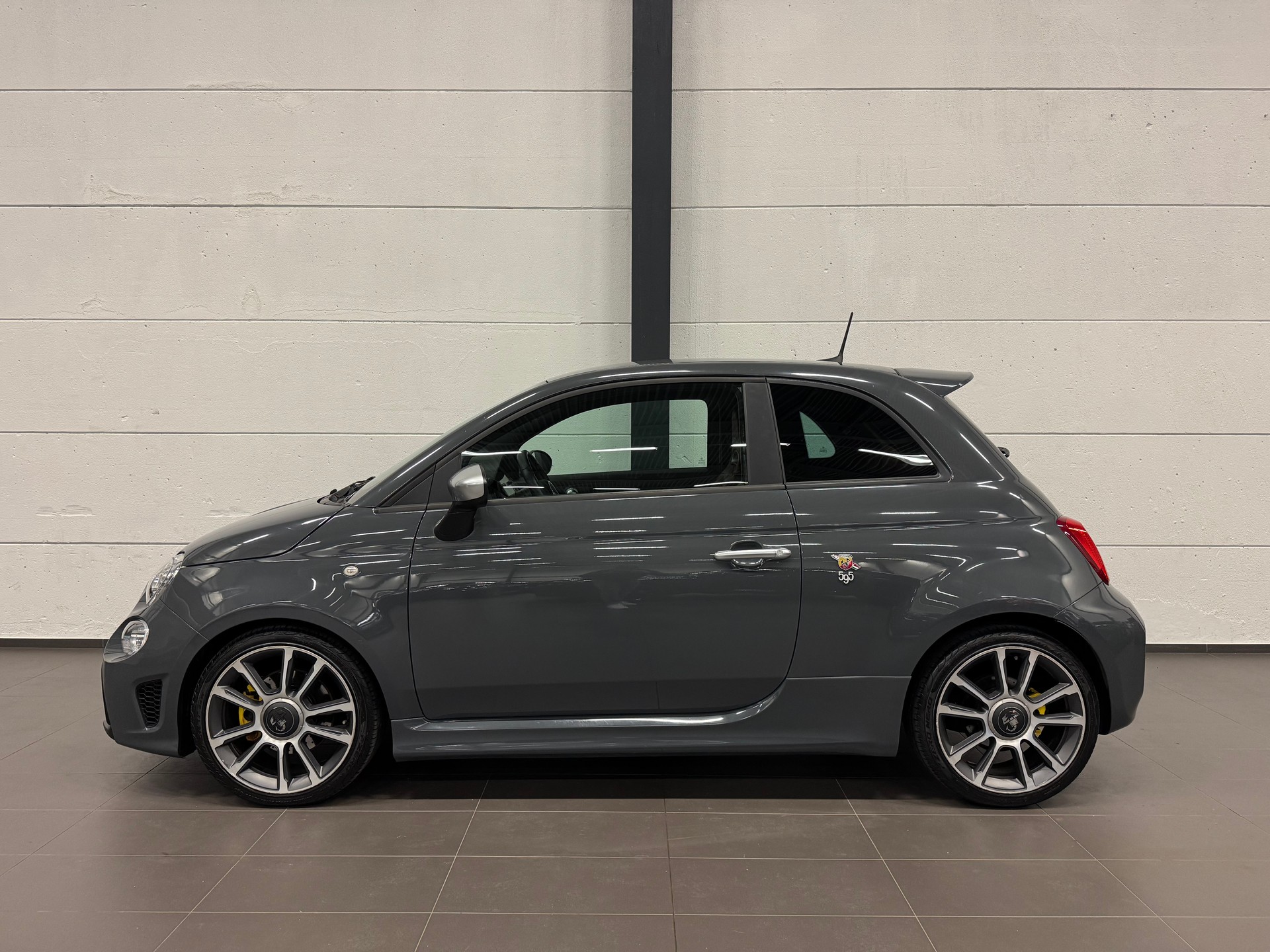 FIAT 595 1.4 16V Turbo Abarth Turismo Dualogic-image-9