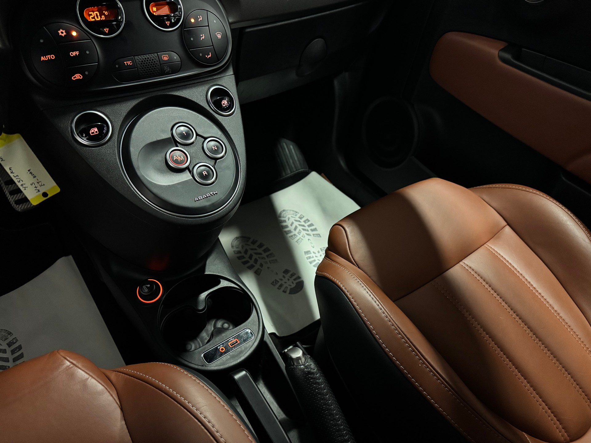 FIAT 595 1.4 16V Turbo Abarth Turismo Dualogic-image-27