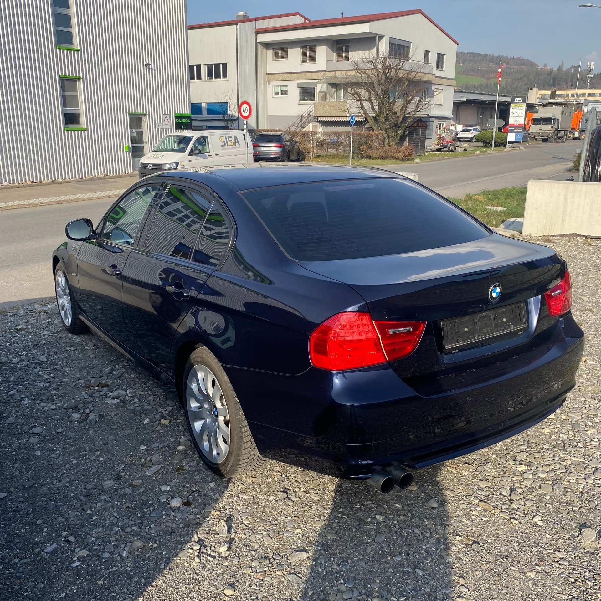 BMW 330i x-Drive Steptronic-image-2