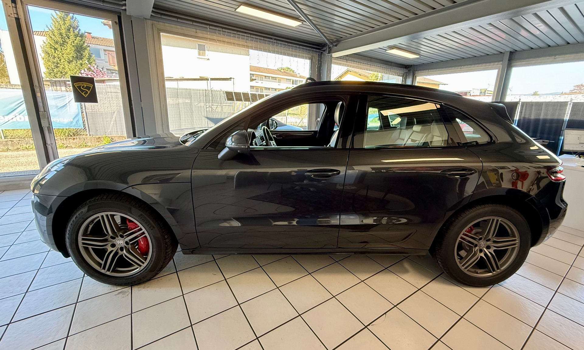 PORSCHE Macan Turbo Performance PDK-image-6