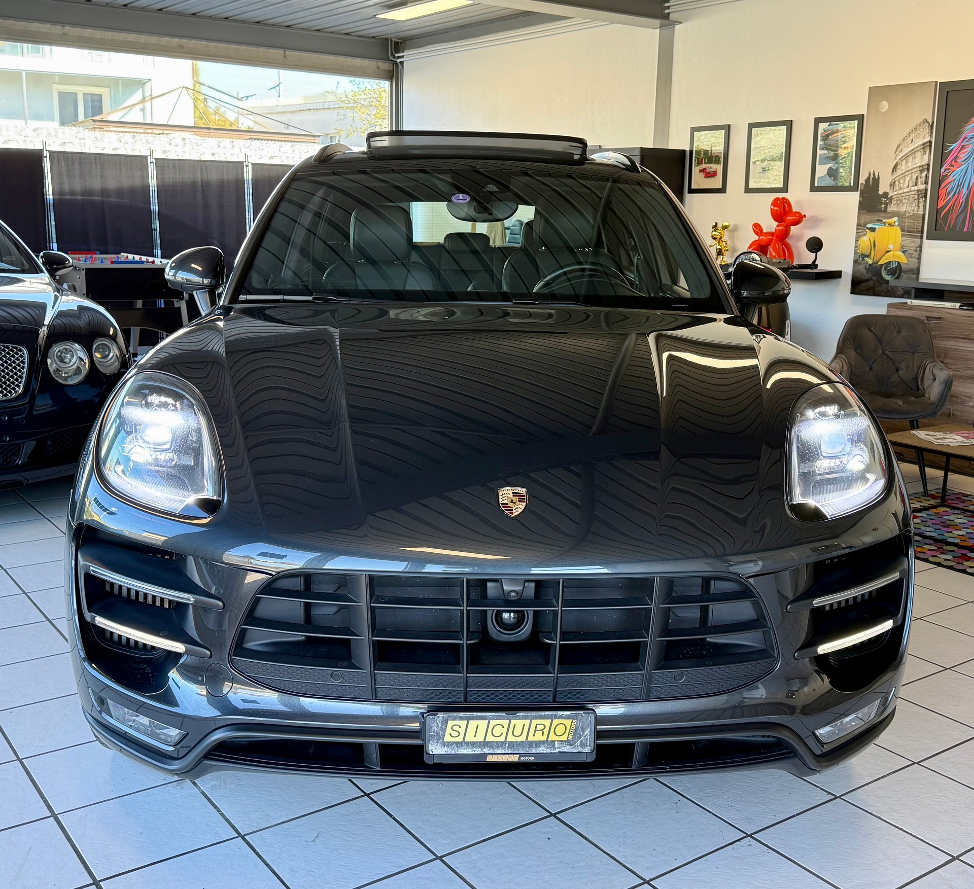 PORSCHE Macan Turbo Performance PDK-showroom-element-2