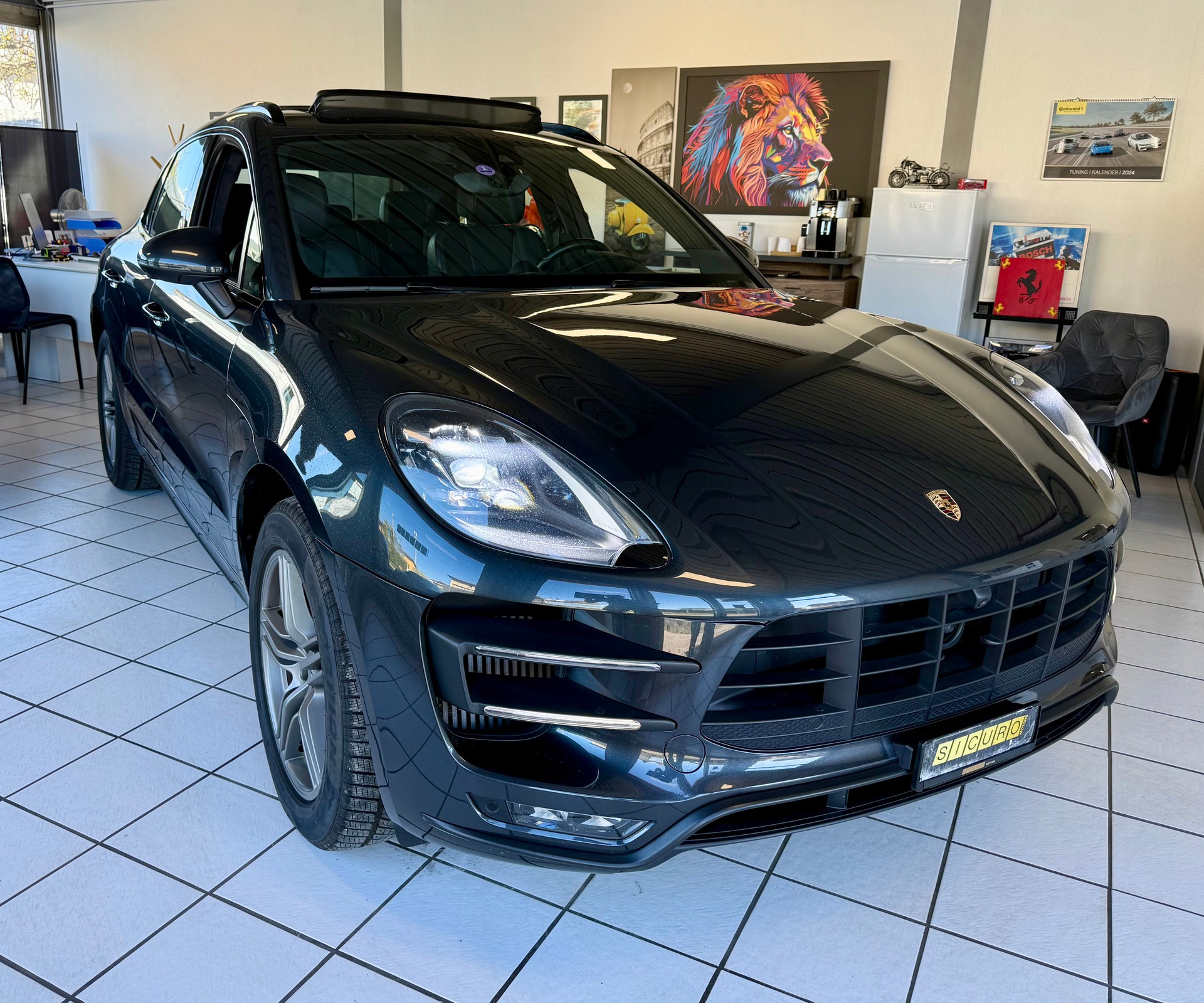 PORSCHE Macan Turbo Performance PDK