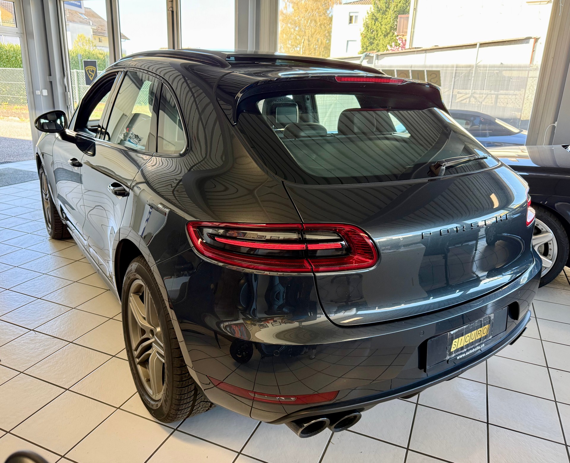 PORSCHE Macan Turbo Performance PDK-image-7