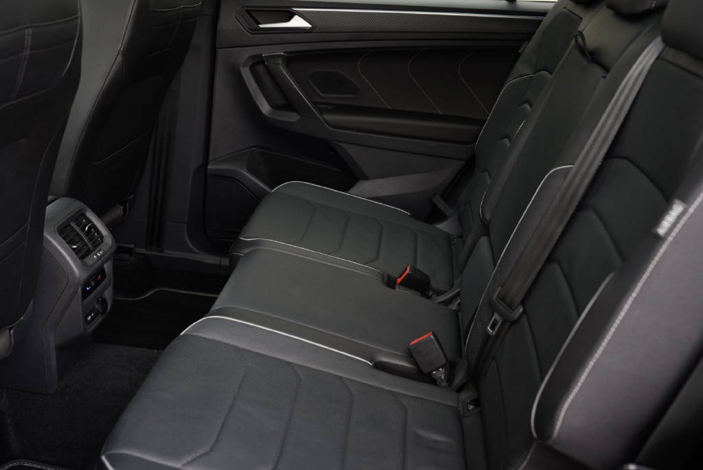 VW Tiguan Allspace 2.0 TSI R-Line DSG-image-14