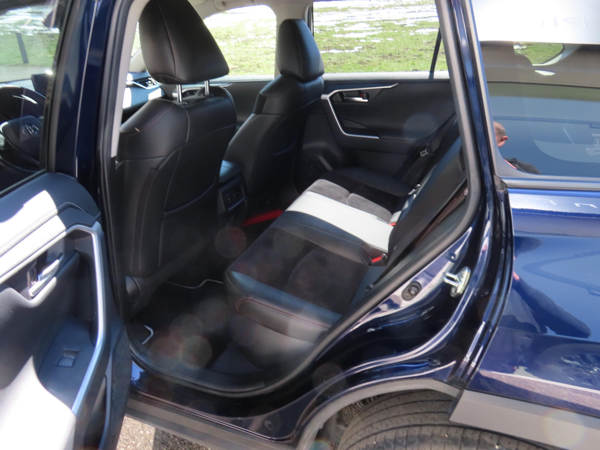 TOYOTA RAV4 2.5 HEV Trend-image-6