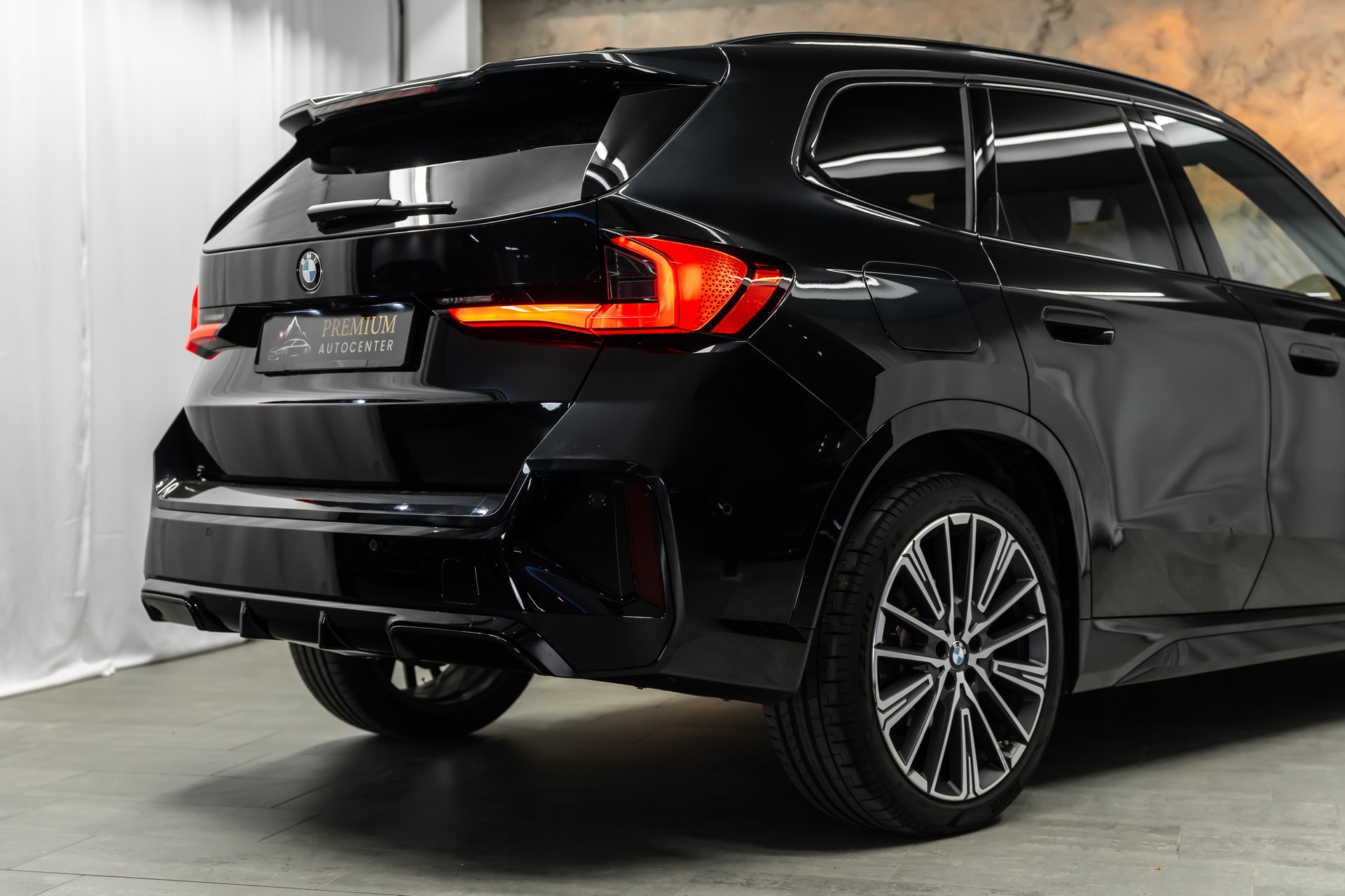 BMW X1 xDrive 23d 48V M Sport *Facelift*Panorama*Head-Up*AHK*-image-7