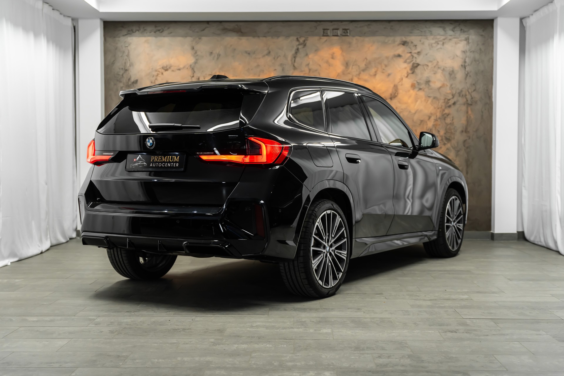 BMW X1 xDrive 23d 48V M Sport *Facelift*Panorama*Head-Up*AHK*-image-6