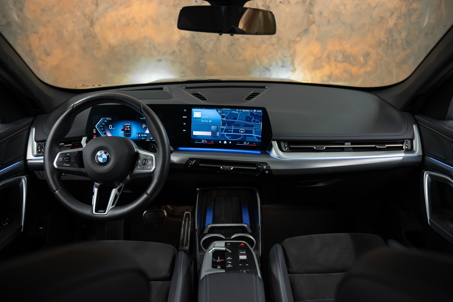 BMW X1 xDrive 23d 48V M Sport *Facelift*Panorama*Head-Up*AHK*-image-15