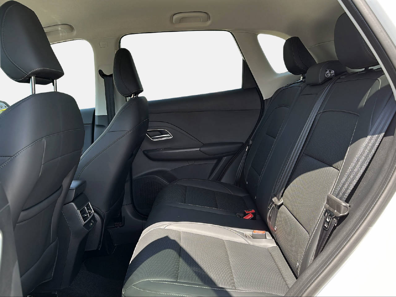 MG ZS 1.5 Hybrid+ Luxury-image-9