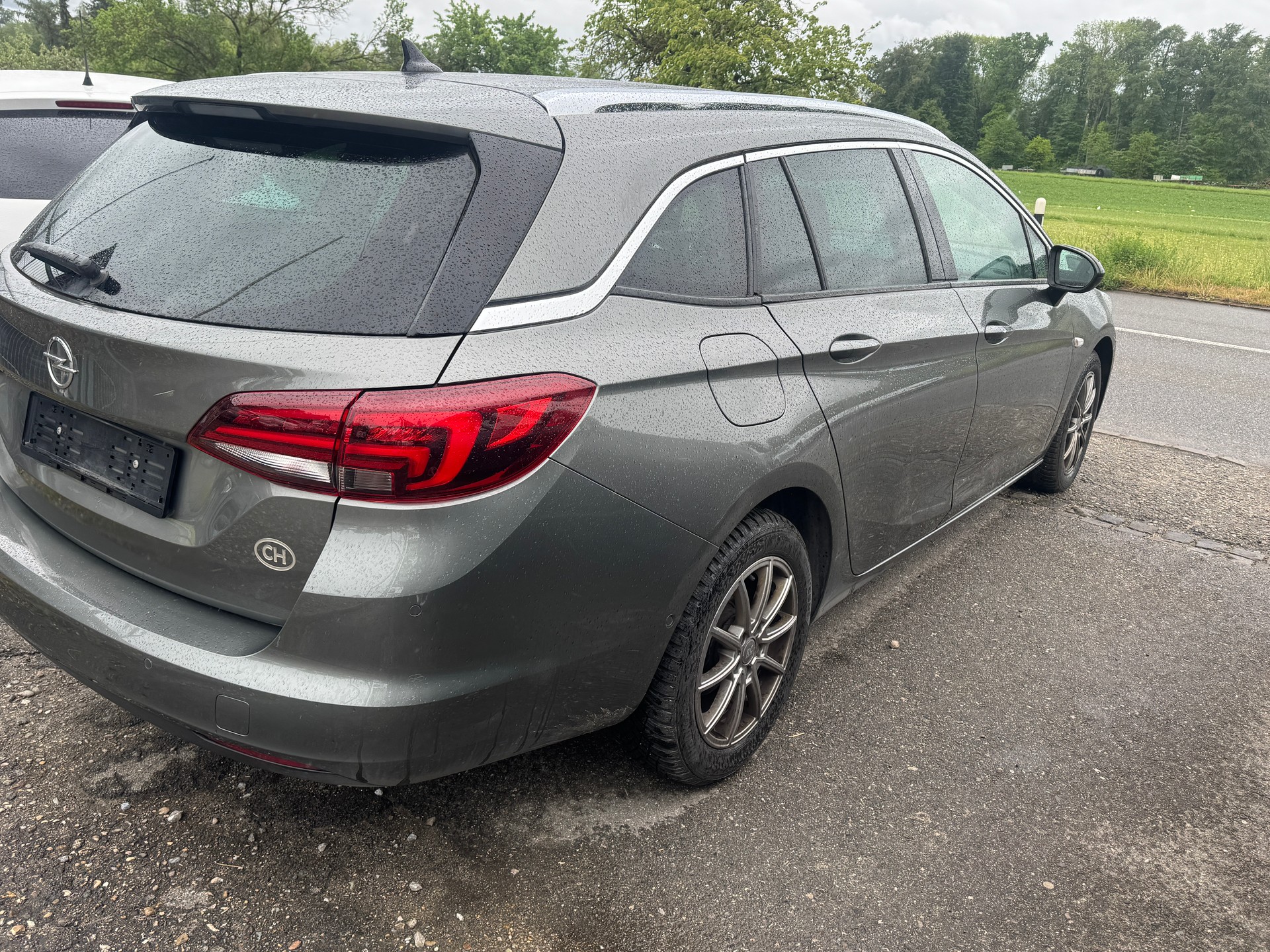 OPEL Astra Sports Tourer 1.4i Turbo Edition-image-4