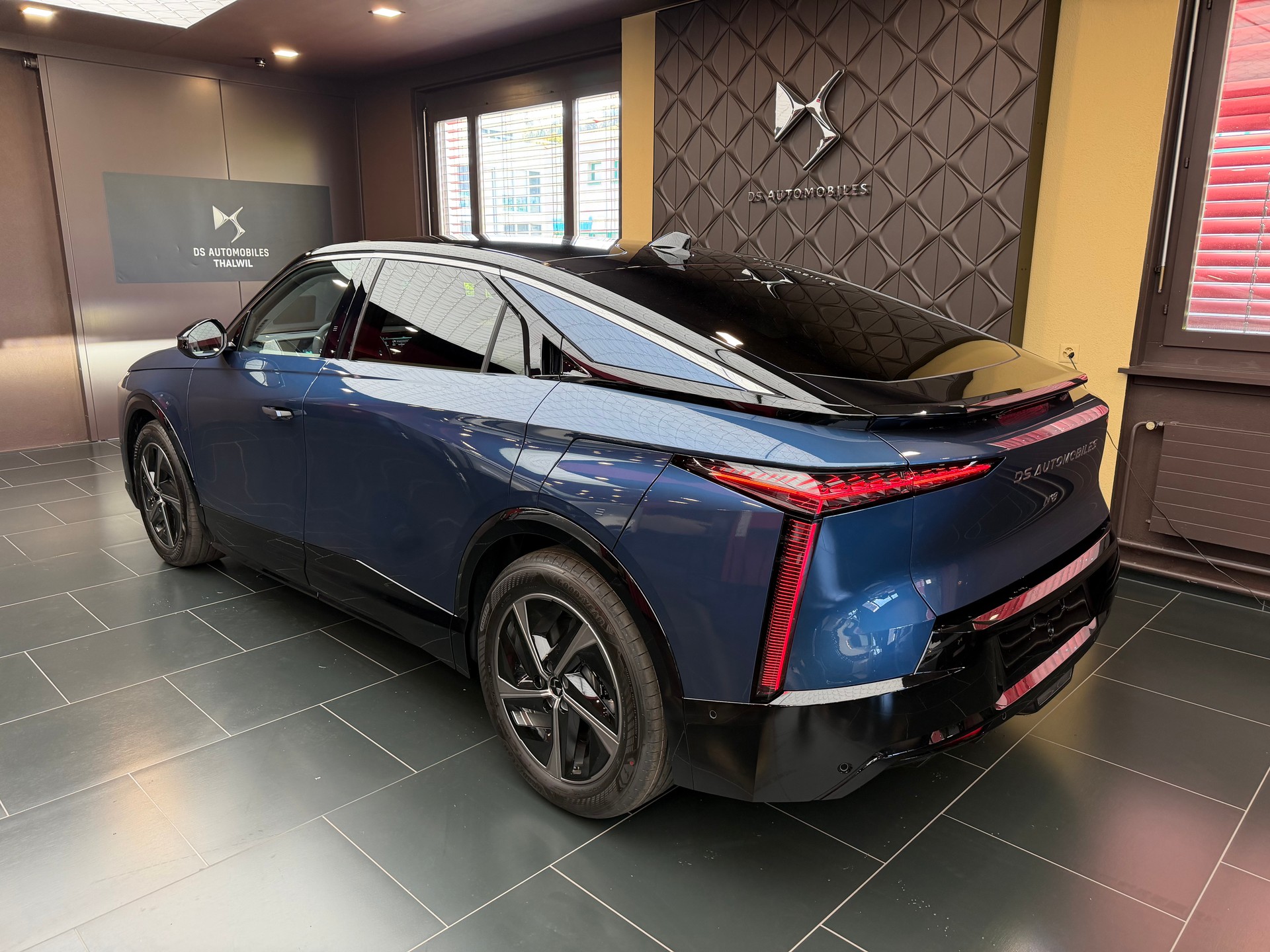 DS AUTOMOBILES No 8 Pallas-image-1