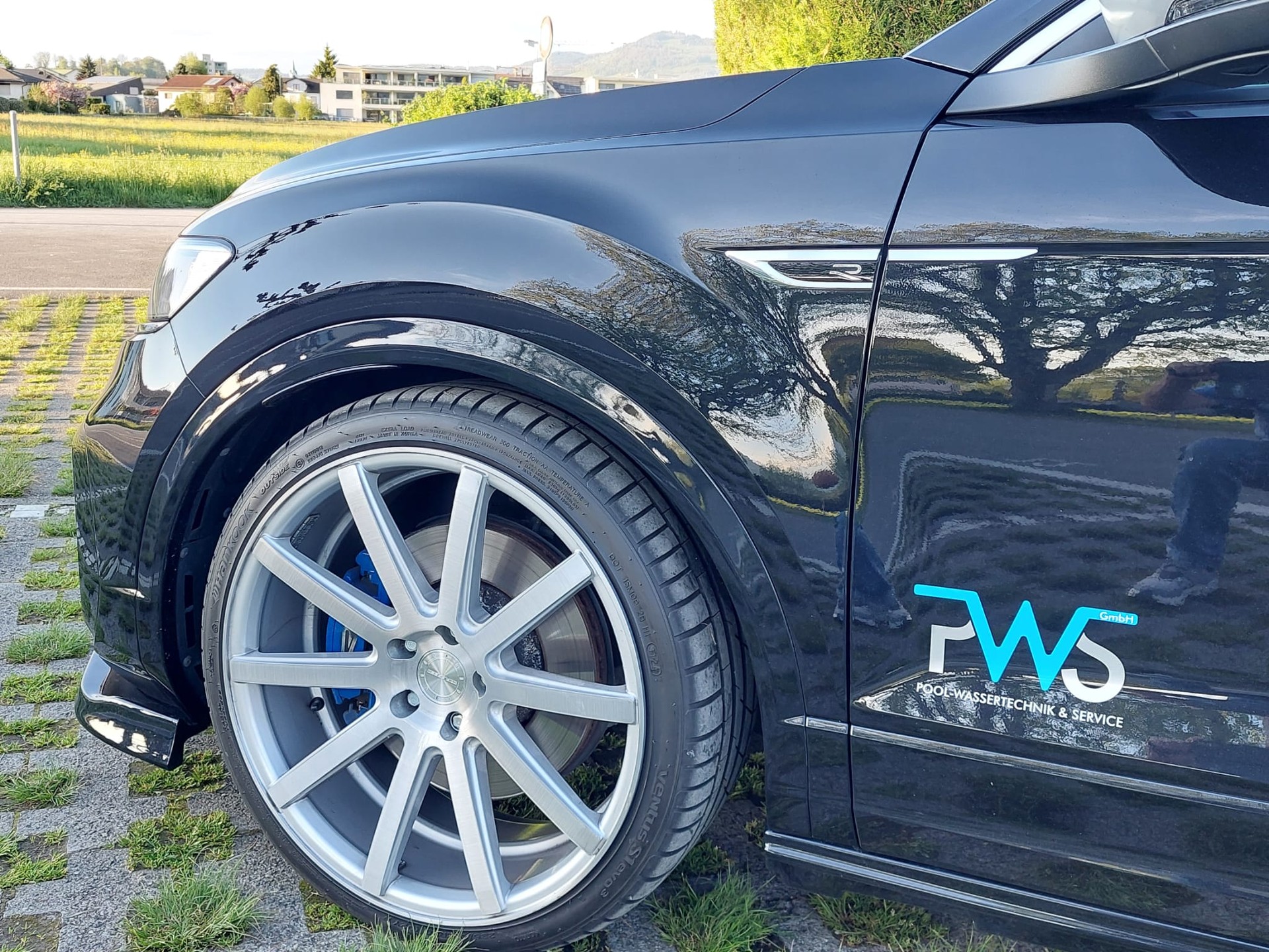 VW T-Roc 2.0 TSI R DSG 4Motion-image-3