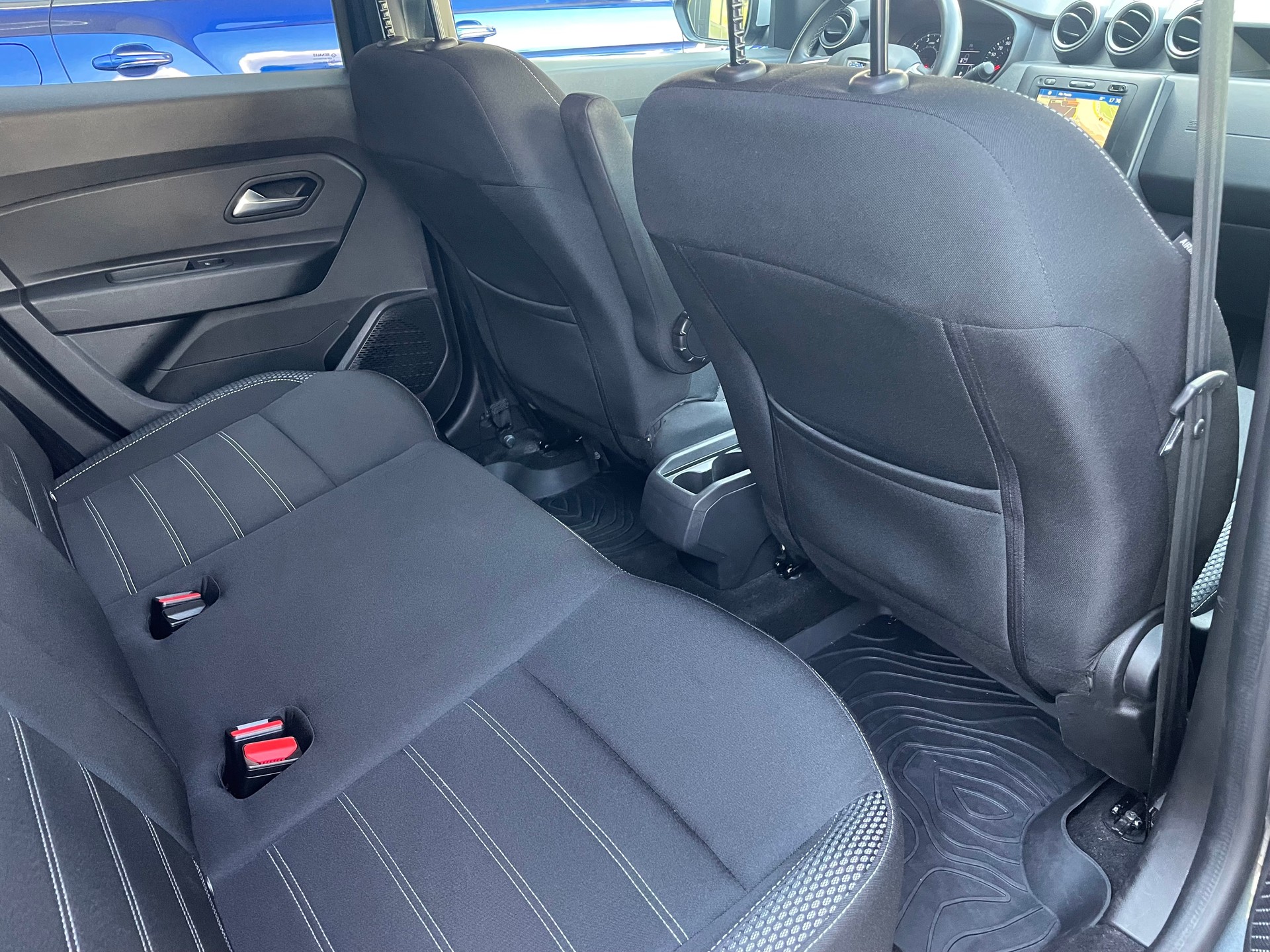 DACIA Duster dCi 115 Prestige 4x4-image-12