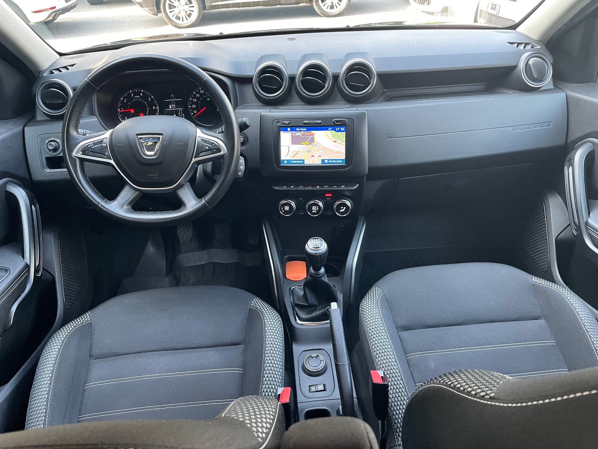 DACIA Duster dCi 115 Prestige 4x4-image-6