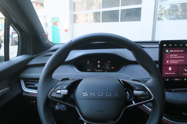 SKODA Elroq RS 4x4-image-14