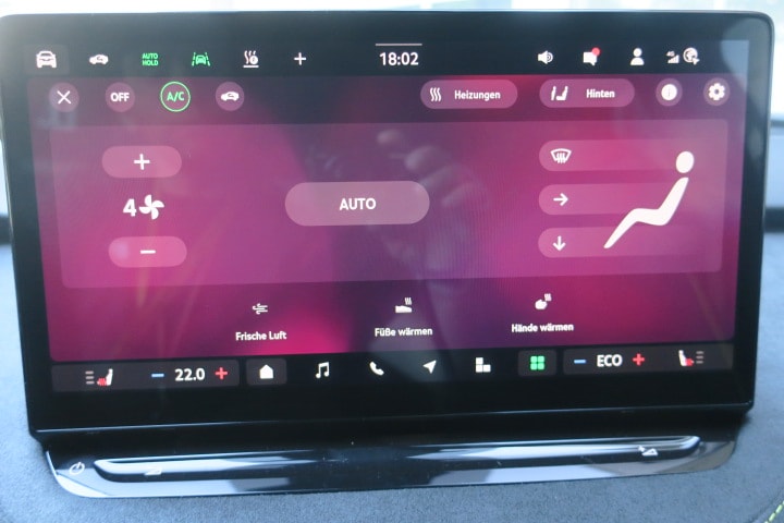 SKODA Elroq RS 4x4-image-12