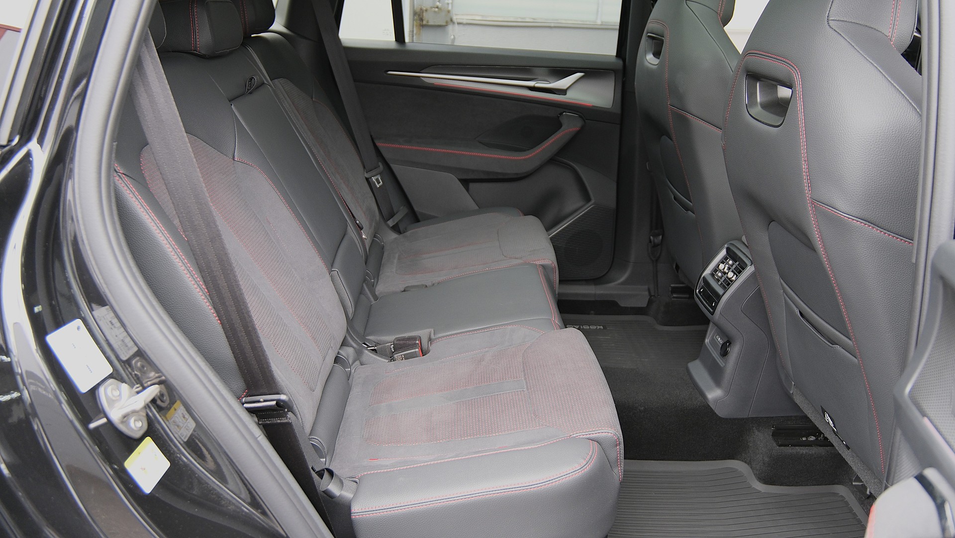 SKODA Kodiaq 2.0 TSI RS 4x4-image-20