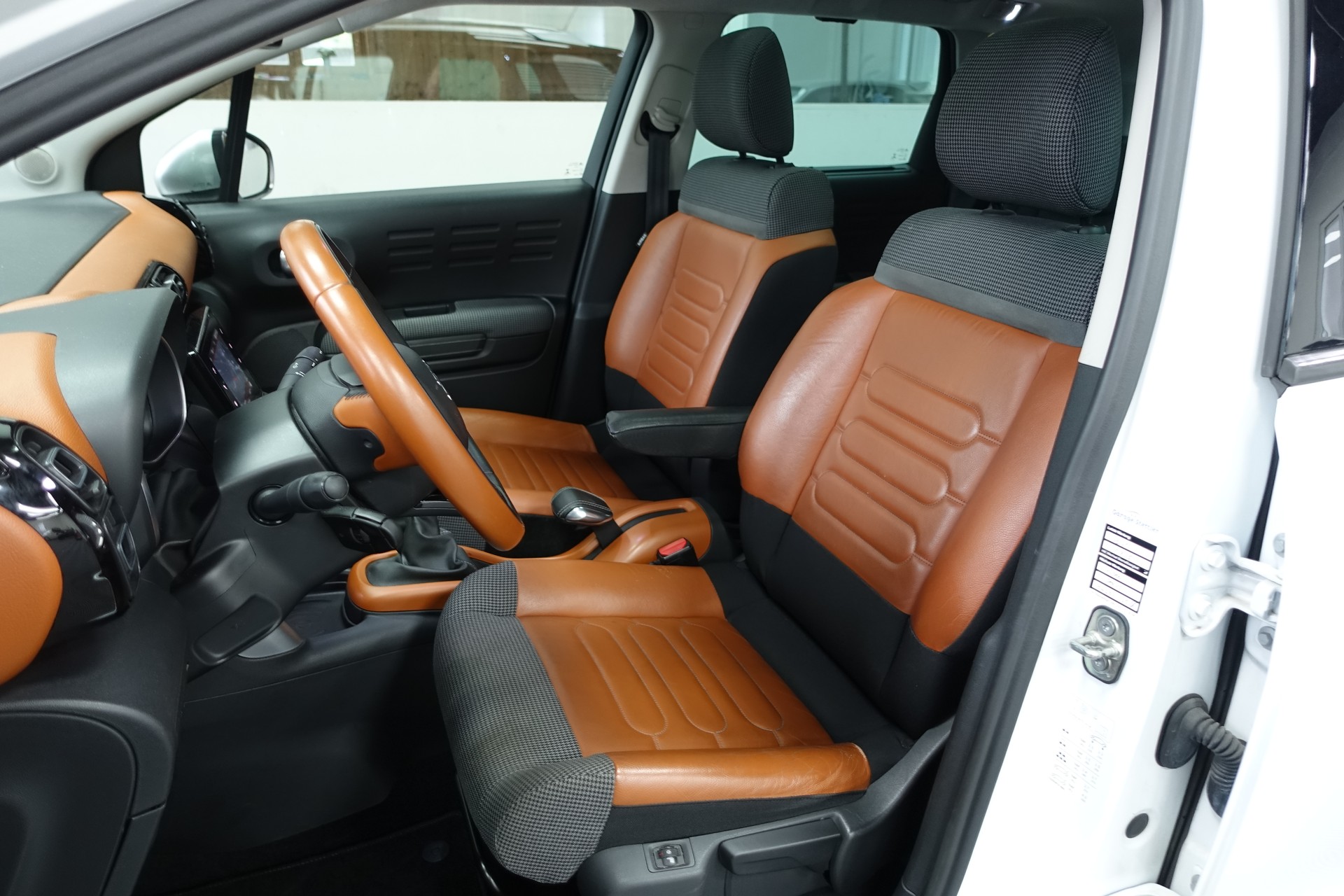 CITROEN C3 Aircross 1.2 PureTech 130 Shine-image-10