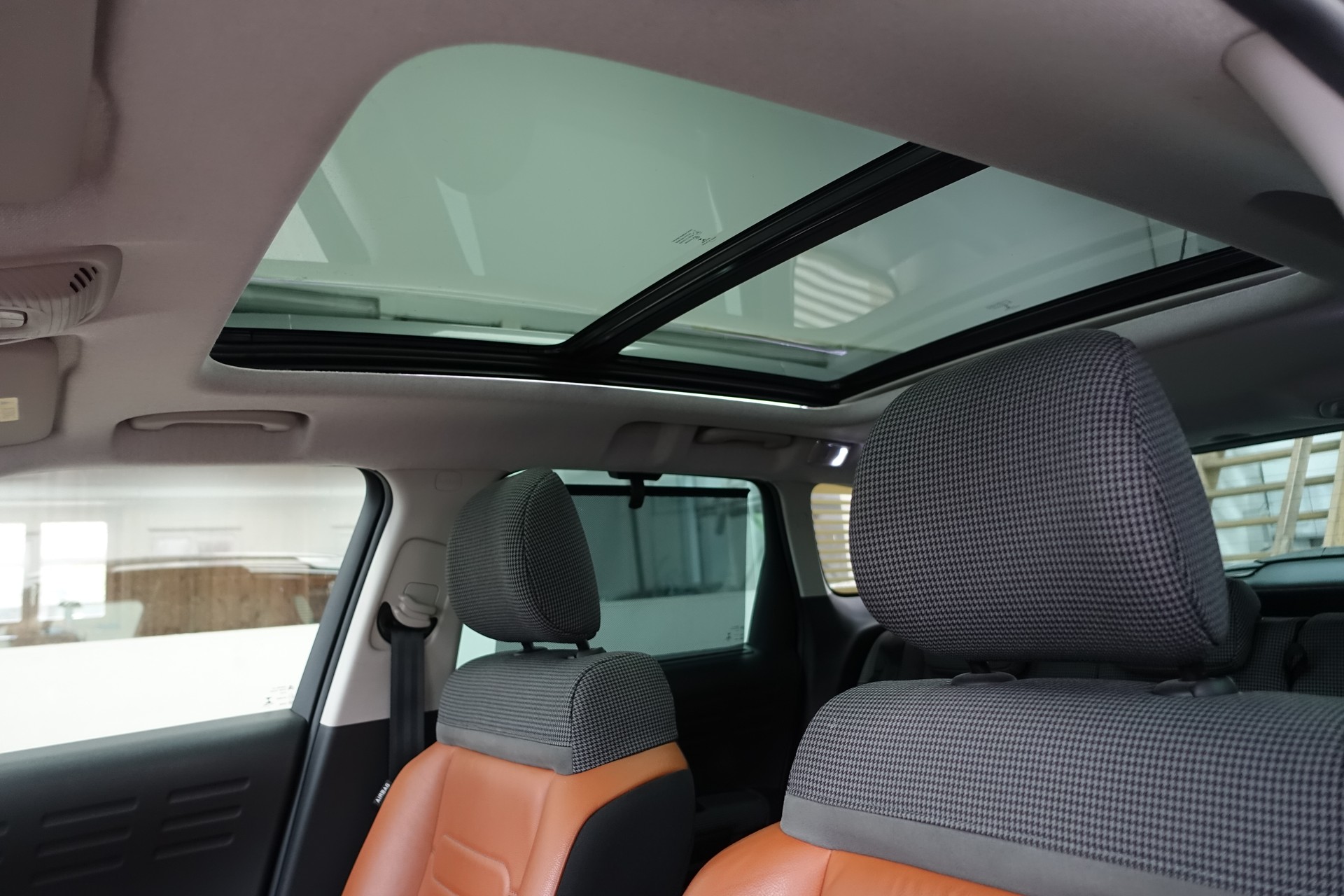 CITROEN C3 Aircross 1.2 PureTech 130 Shine-image-14