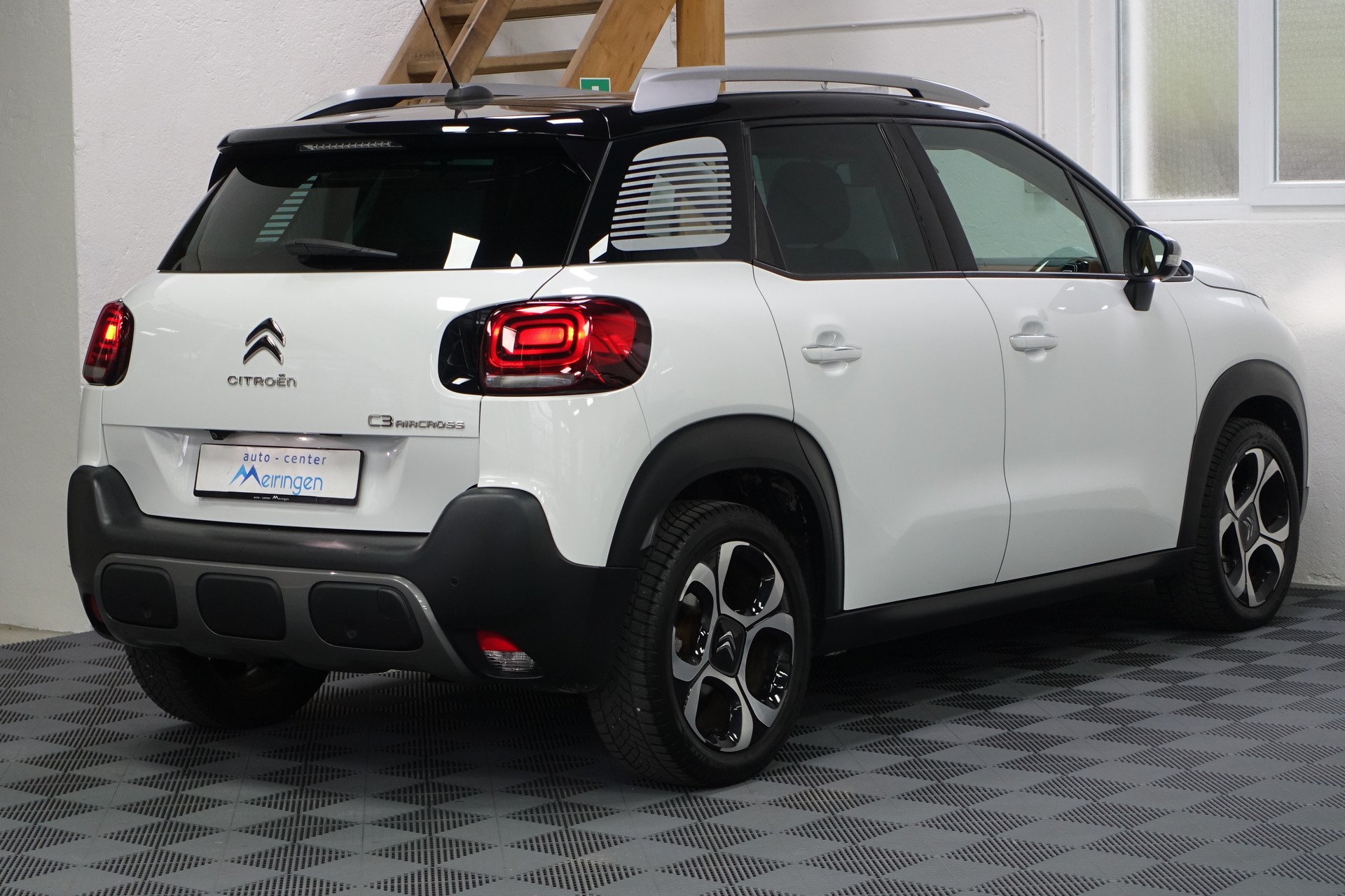 CITROEN C3 Aircross 1.2 PureTech 130 Shine-image-5