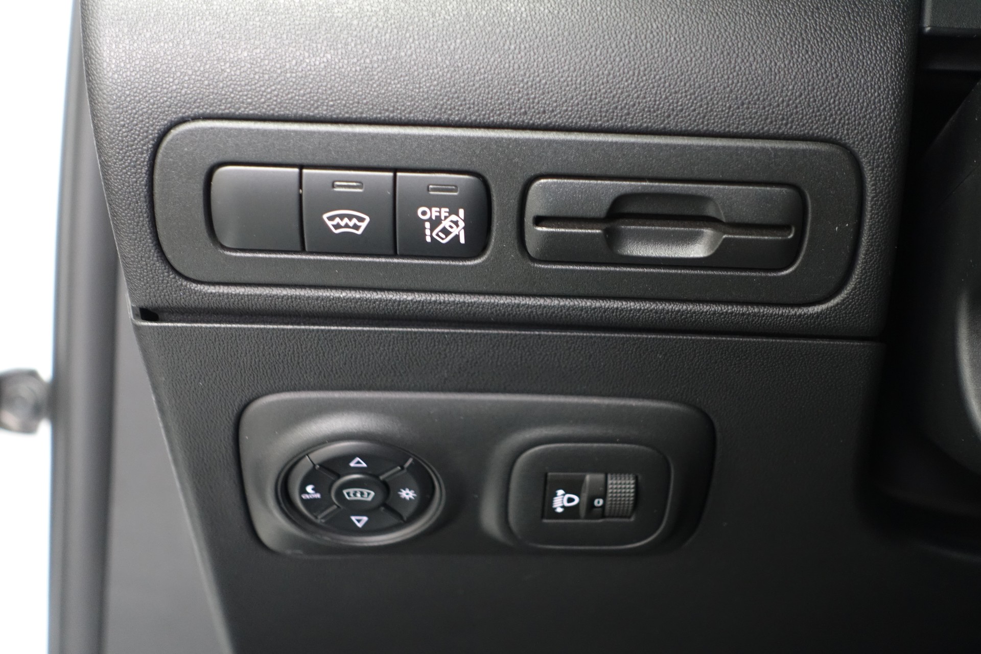 CITROEN C3 Aircross 1.2 PureTech 130 Shine-image-23