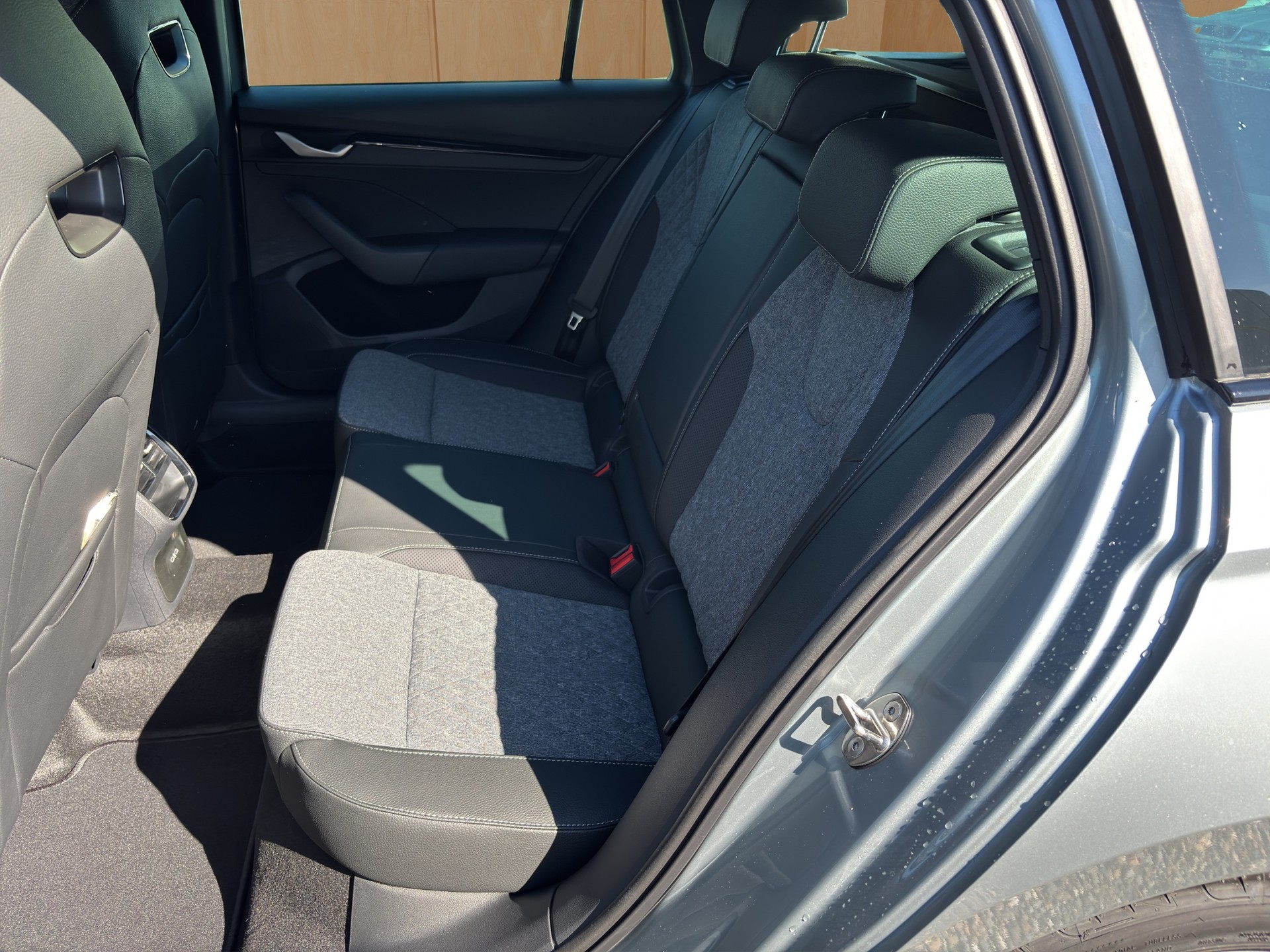 SKODA Octavia Combi 2.0 TSI DSG Dynamic 4x4-image-7