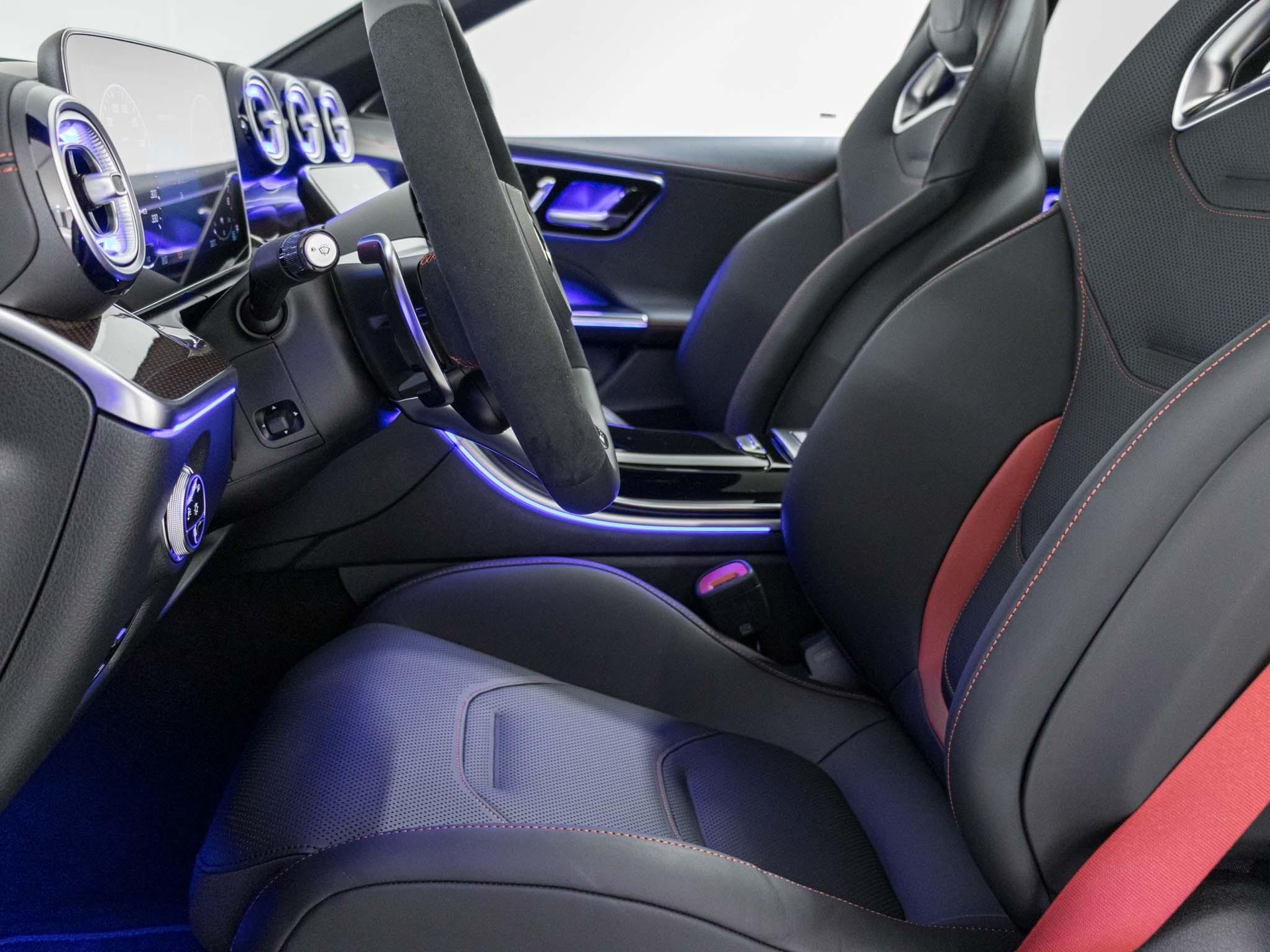 MERCEDES-BENZ C 63 AMG S E Performance 4MATIC T-Modell "Executive Edition"-image-7