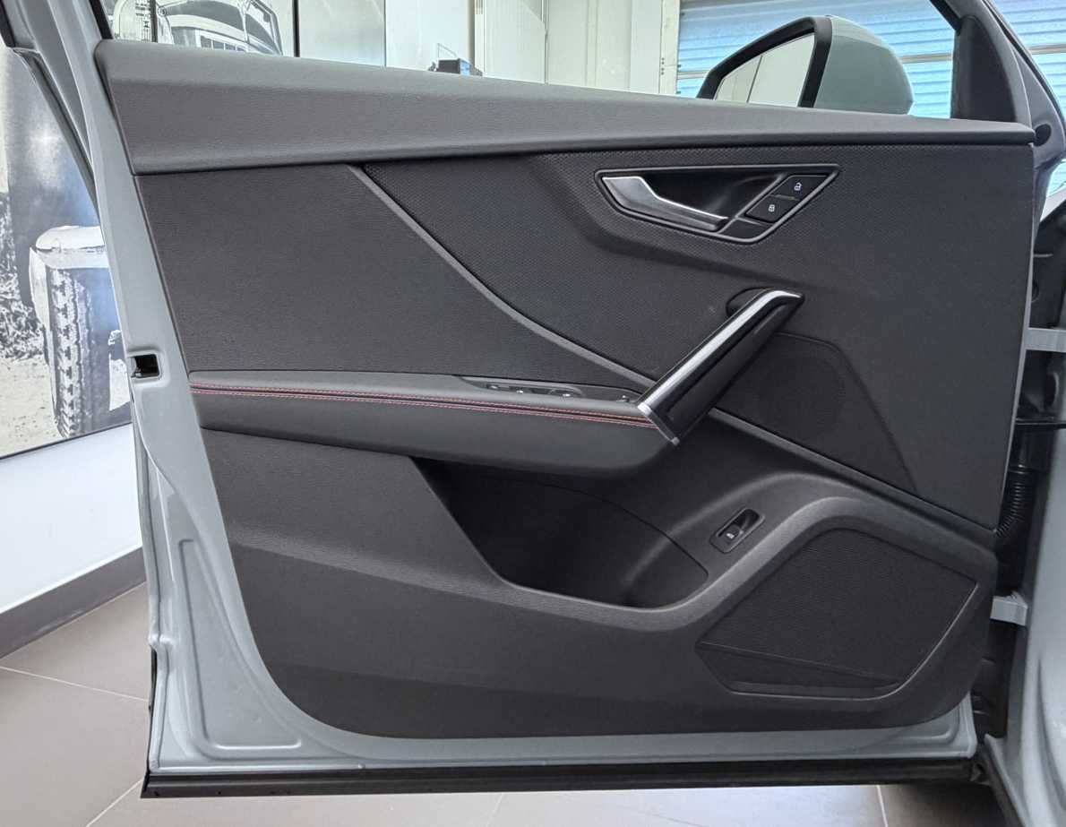 AUDI SQ2 TFSI quattro S-tronic-image-3