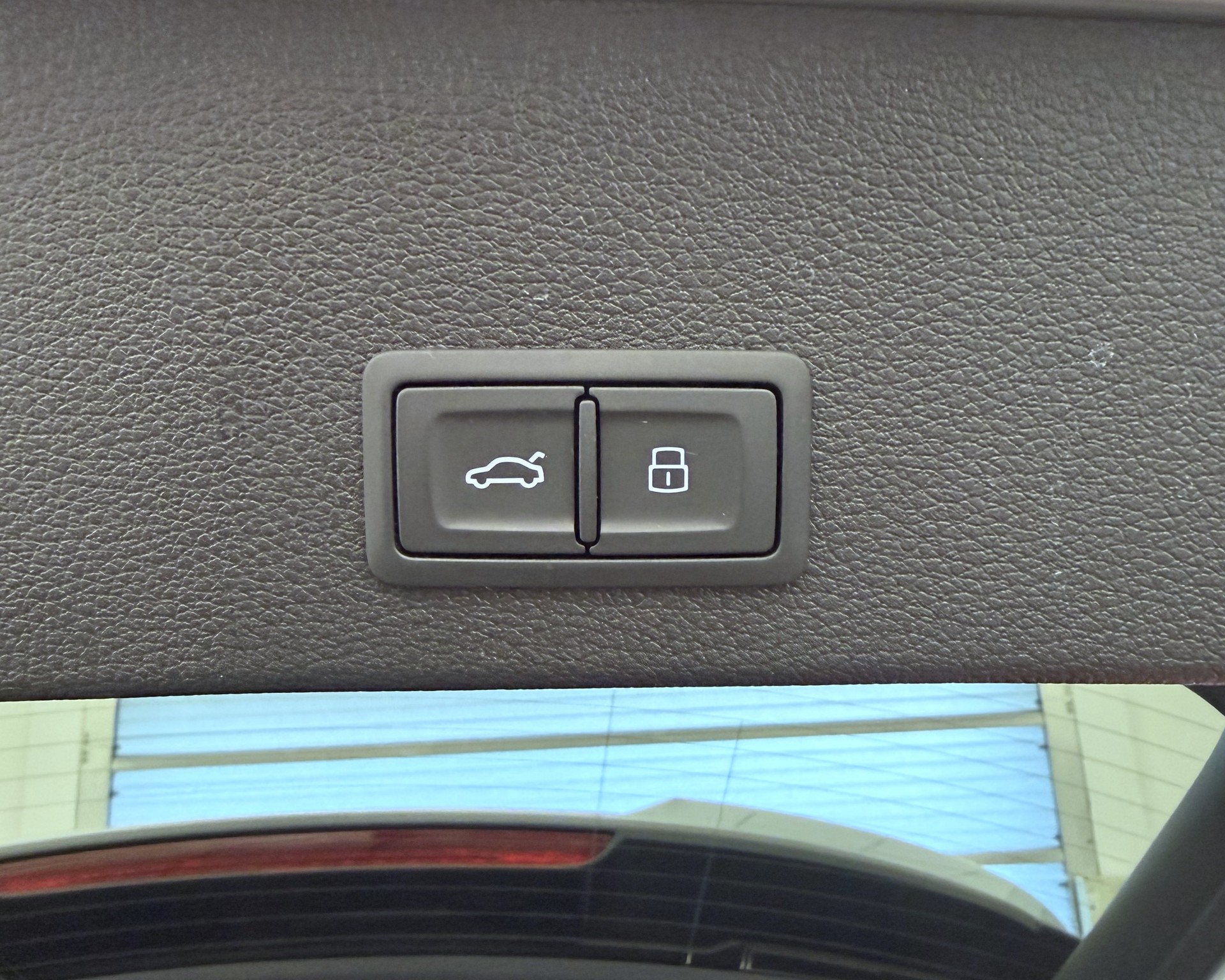 AUDI SQ2 TFSI quattro S-tronic-image-24