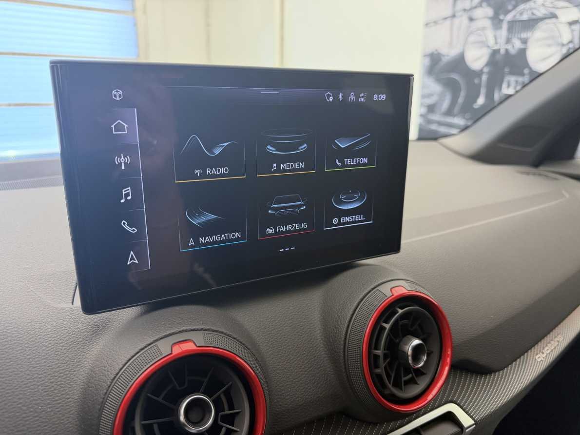 AUDI SQ2 TFSI quattro S-tronic-image-15