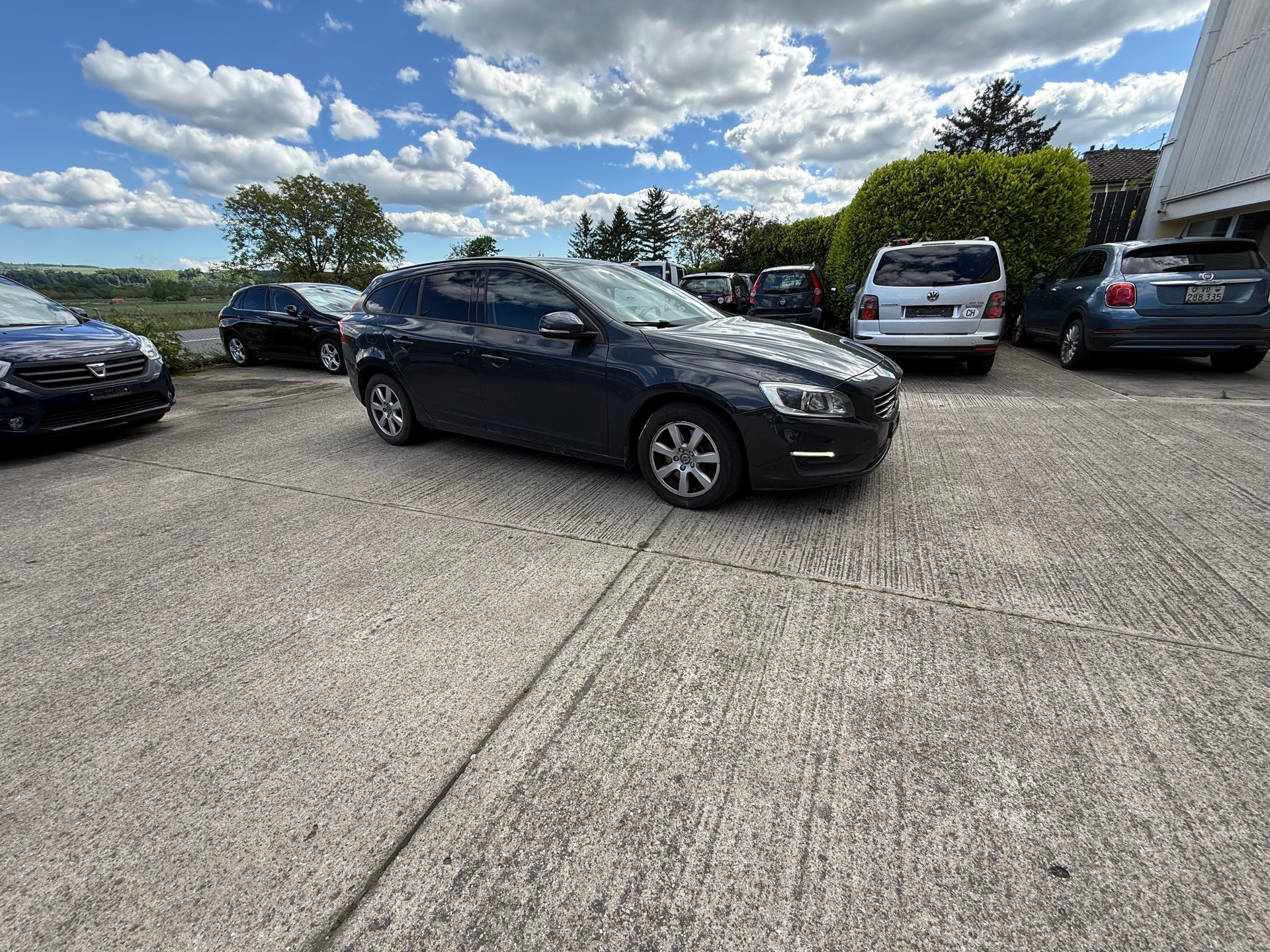 VOLVO V60 D4 AWD Family Edition Geartronic-showroom-element-2