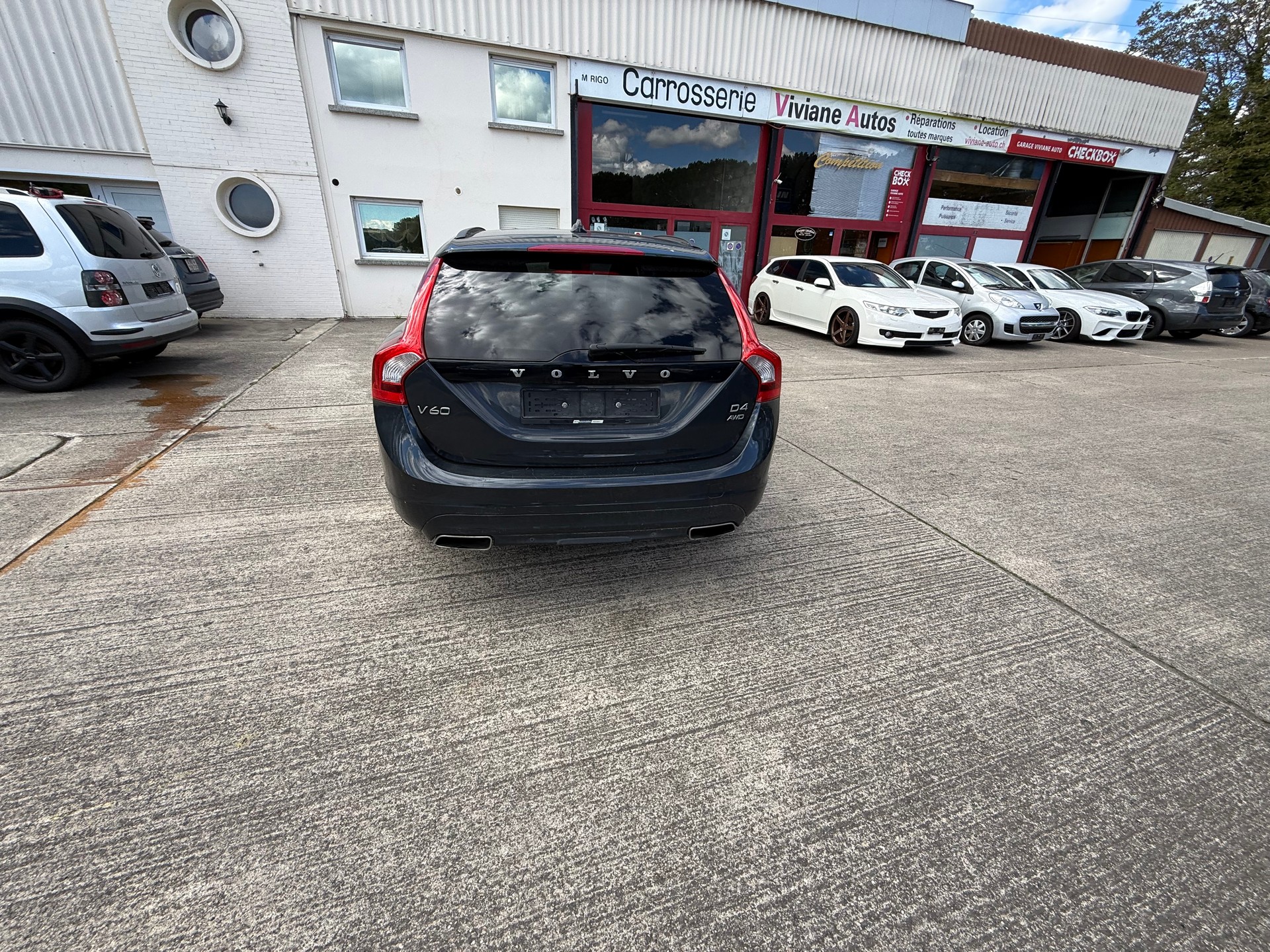 VOLVO V60 D4 AWD Family Edition Geartronic-image-5