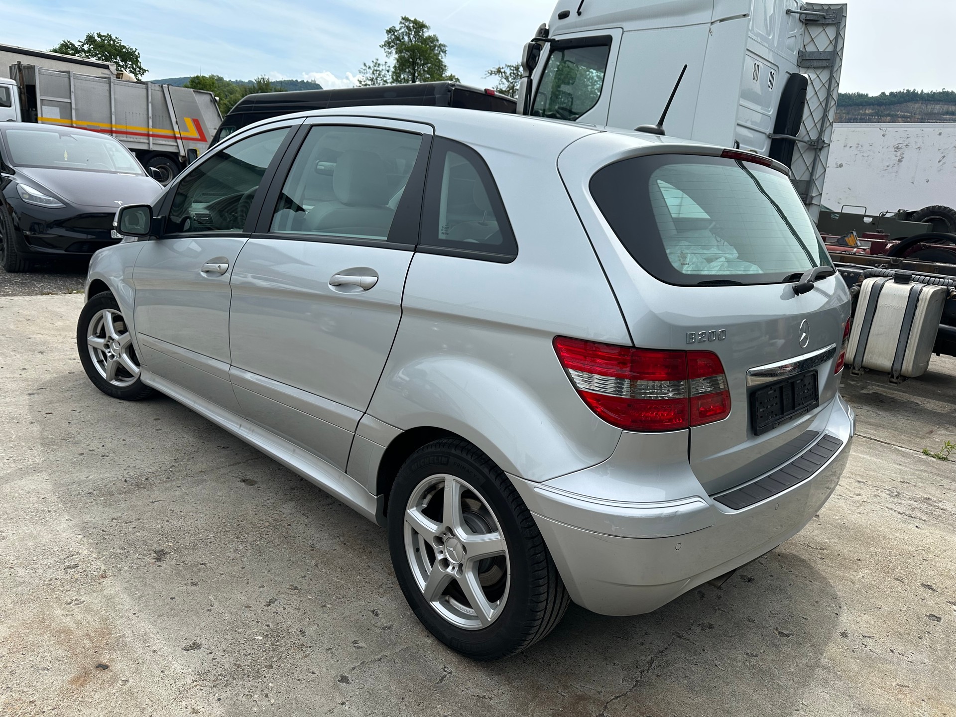 MERCEDES-BENZ B 200 Autotronic-image-3