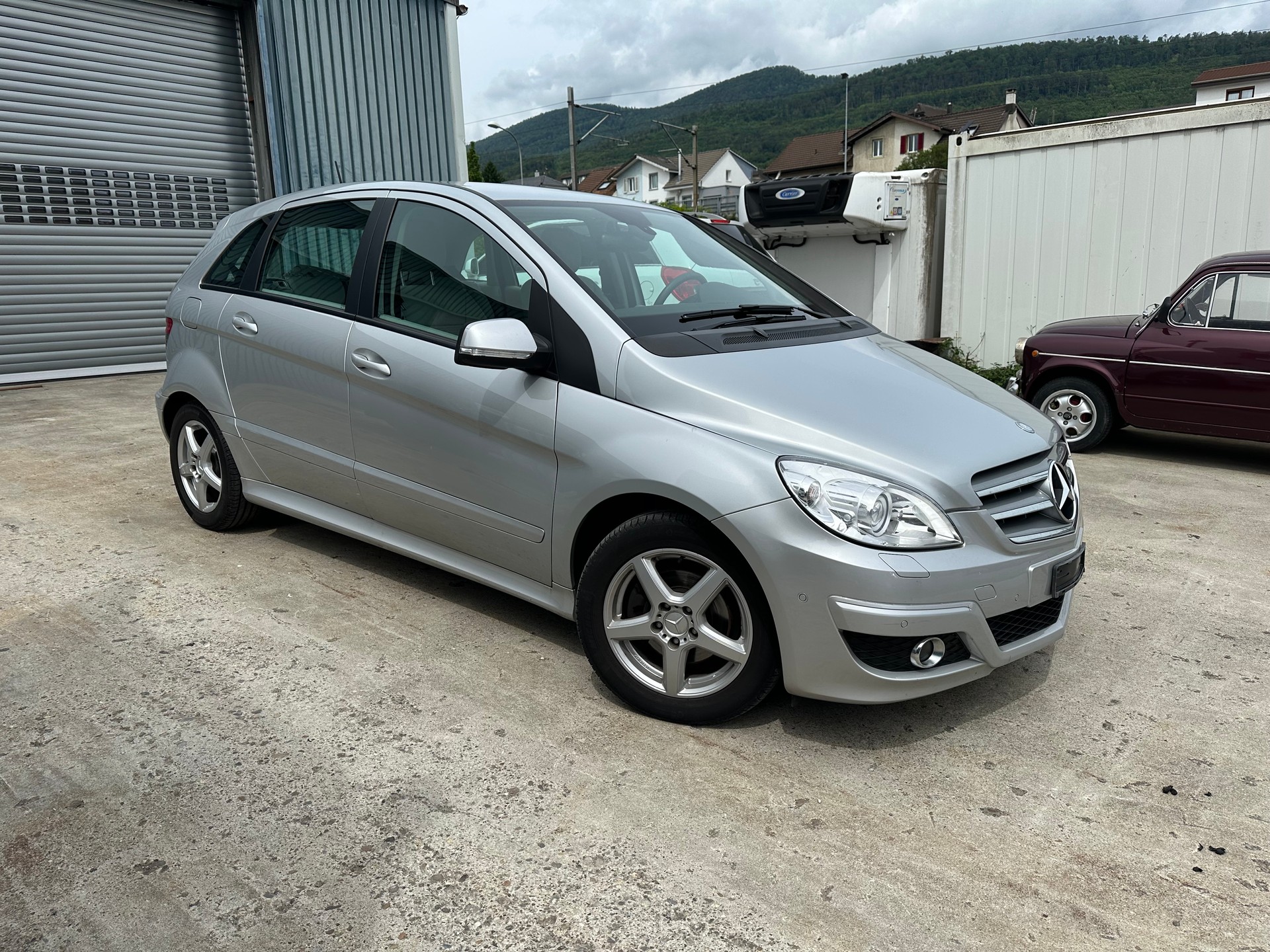 MERCEDES-BENZ B 200 Autotronic-image-1