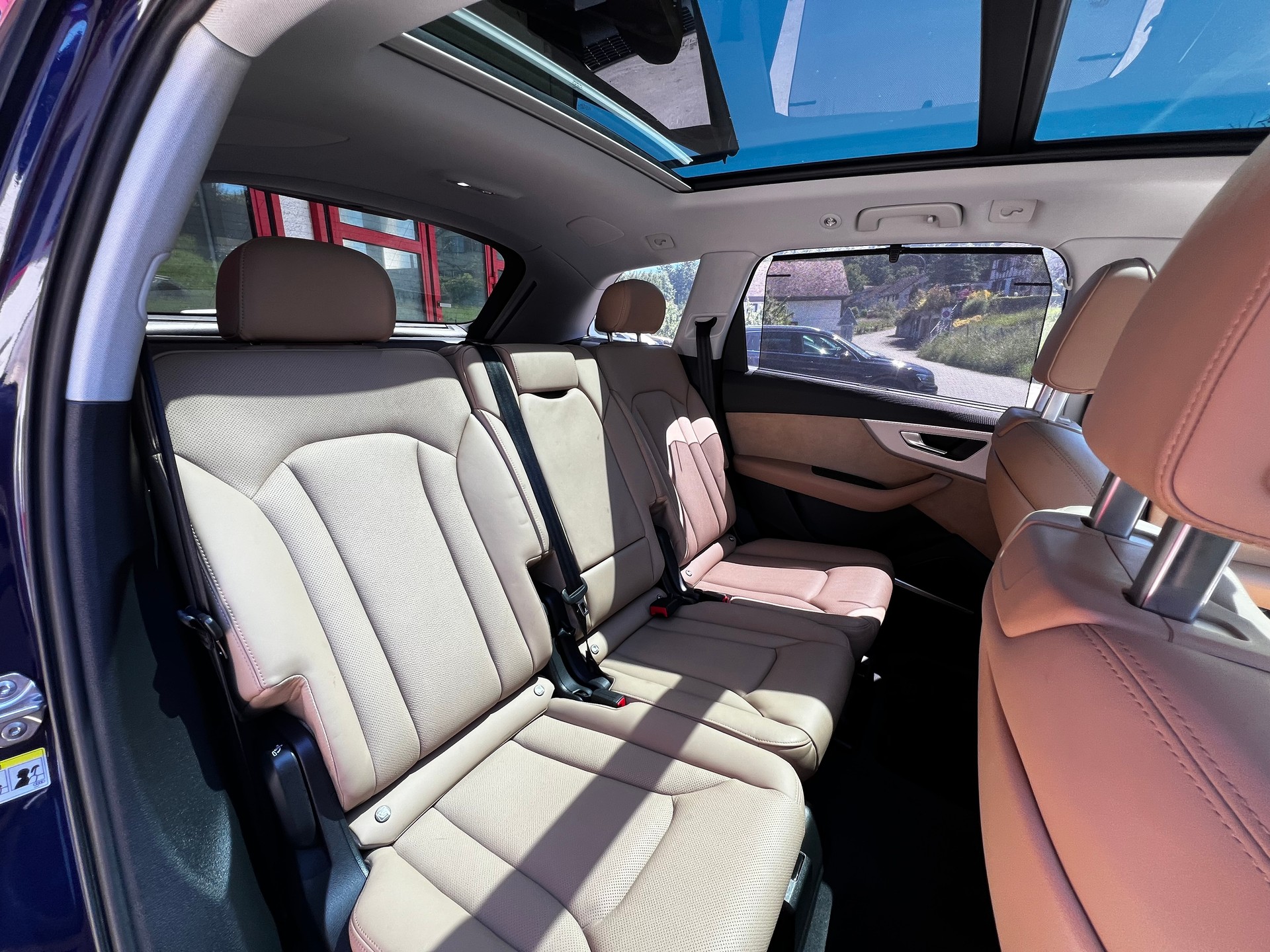 AUDI Q7 50 TDI quattro S Line // Luftfederung // Matrix // HUD // Pano // 360°-image-8