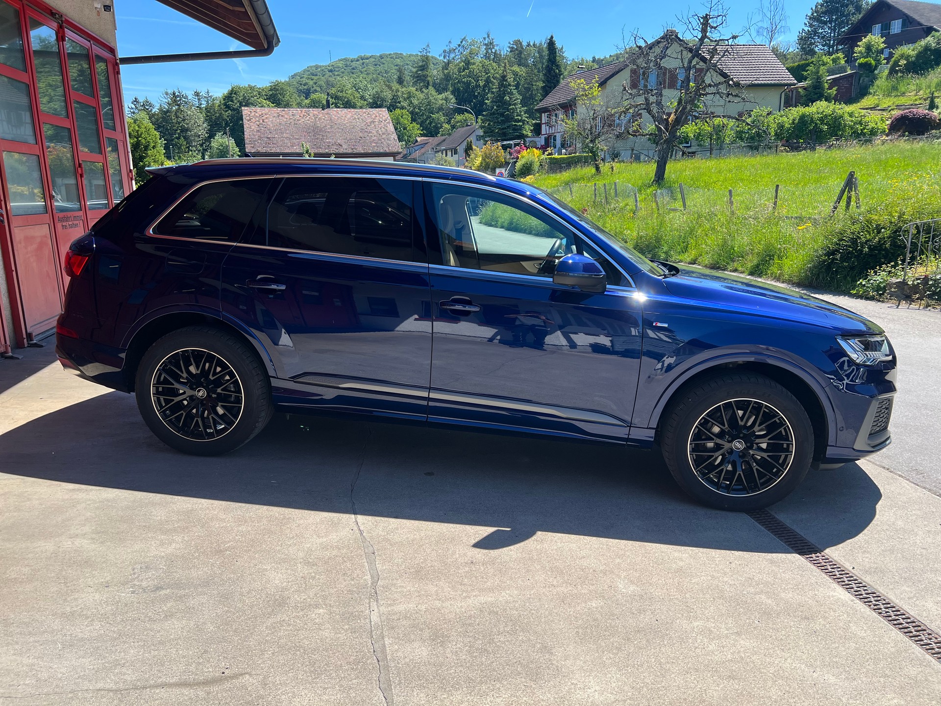 AUDI Q7 50 TDI quattro S Line // Luftfederung // Matrix // HUD // Pano // 360°-image-5