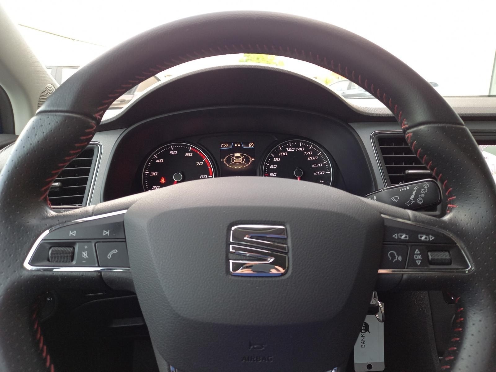 SEAT Leon ST 1.4 TSI FR-image-3