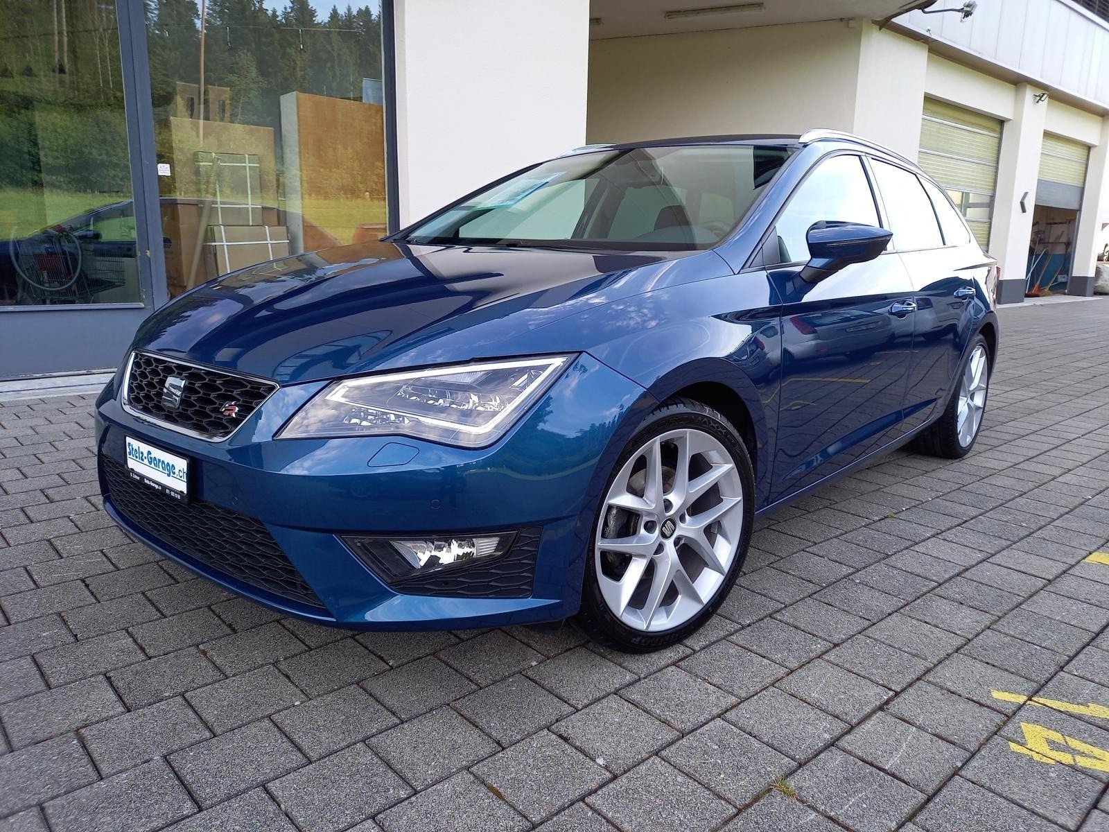 SEAT Leon ST 1.4 TSI FR-image-0