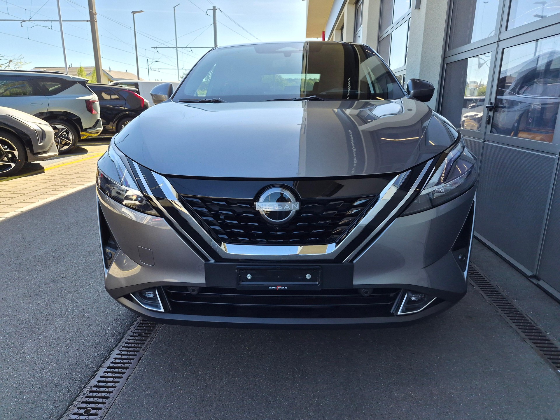 NISSAN Qashqai 1.5 VC-T Tekna-image-2