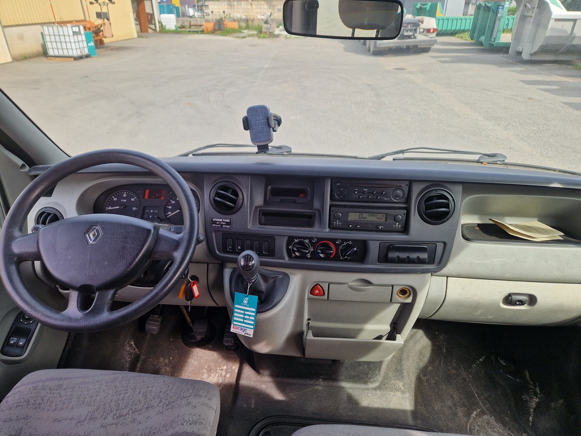 RENAULT Master T35 dci120 14 places-image-9