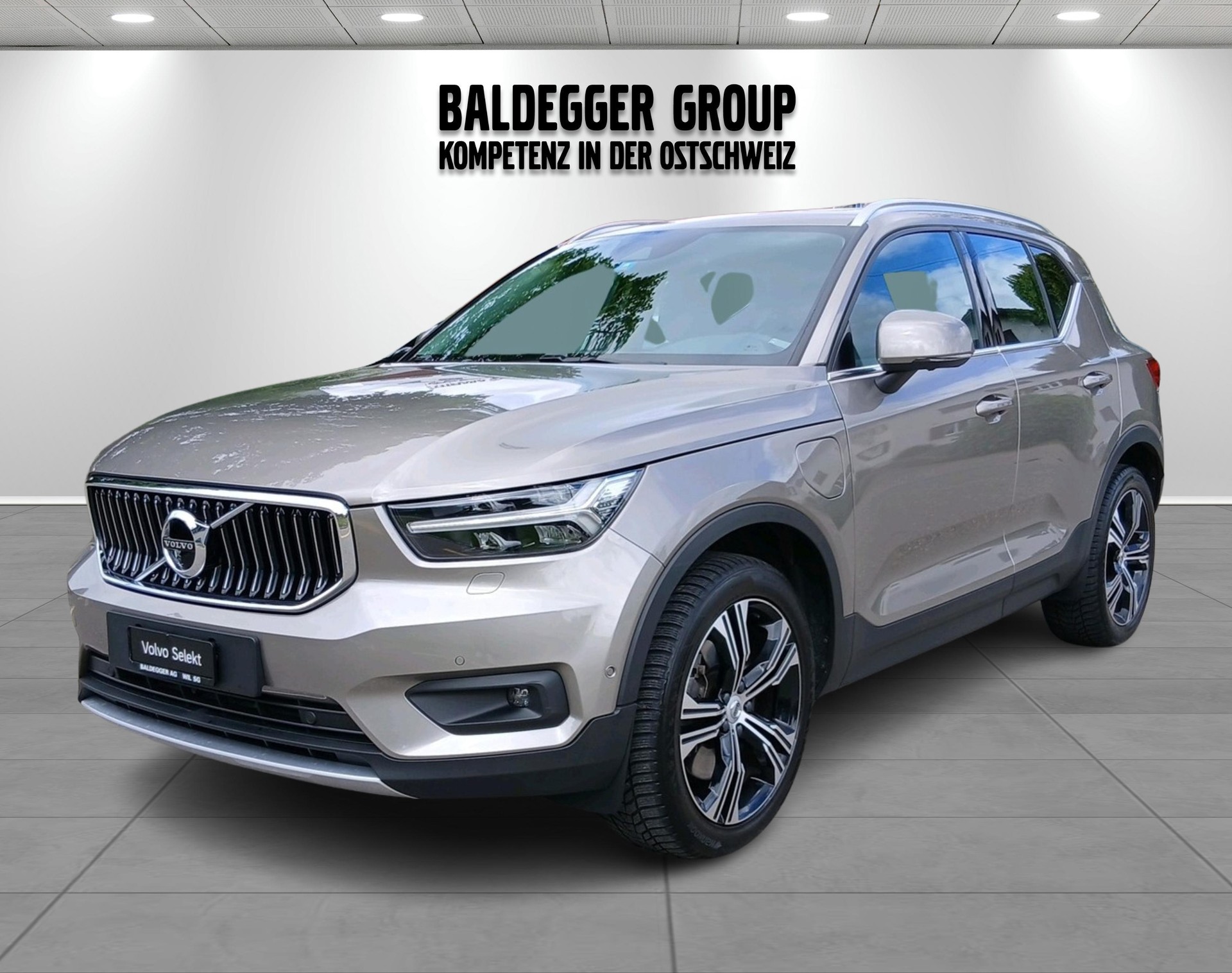 VOLVO XC40 1.5 T4 PiH Inscription-image-0