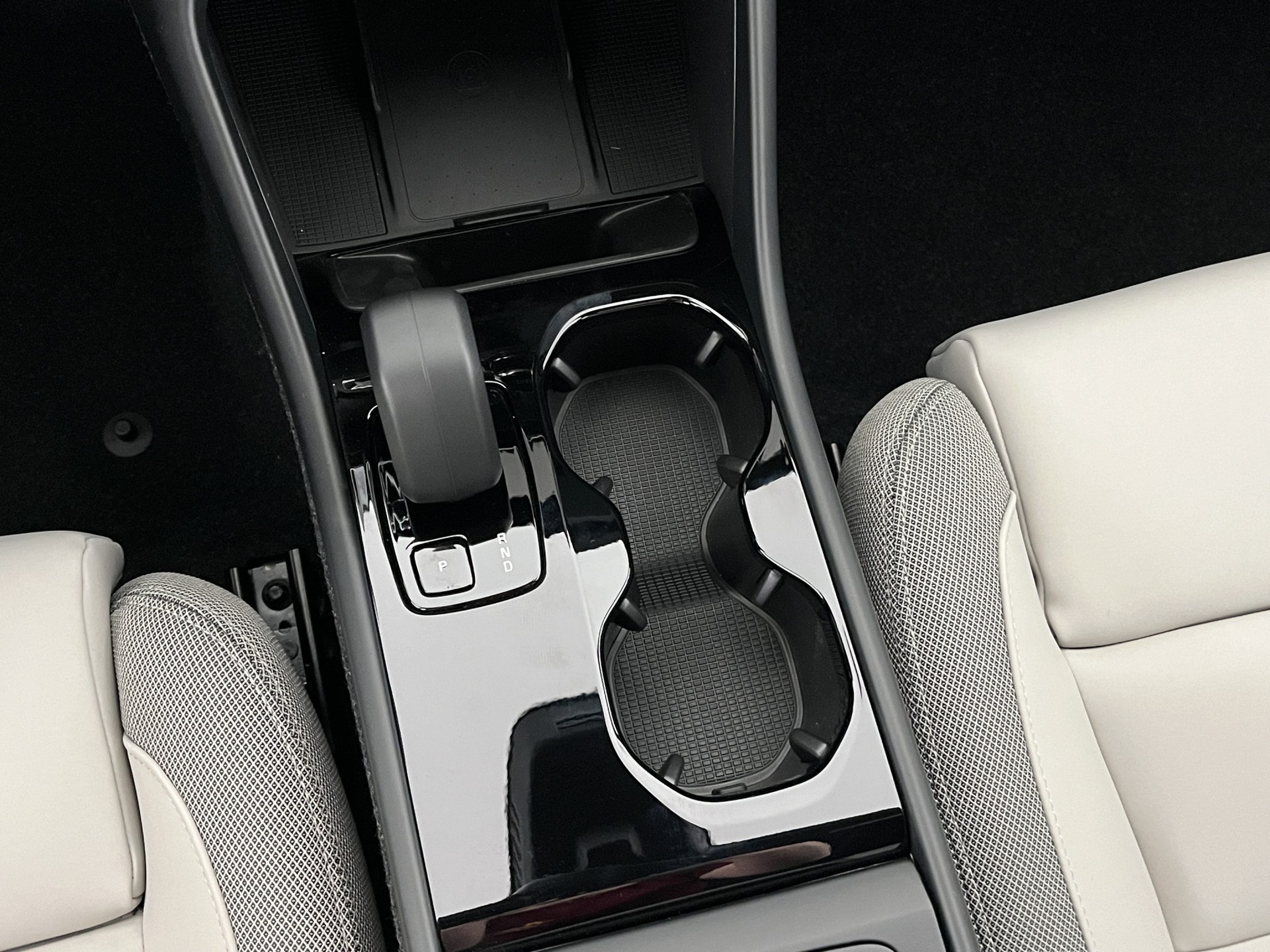 VOLVO EX40 Twin Performance Ultra AWD-image-14