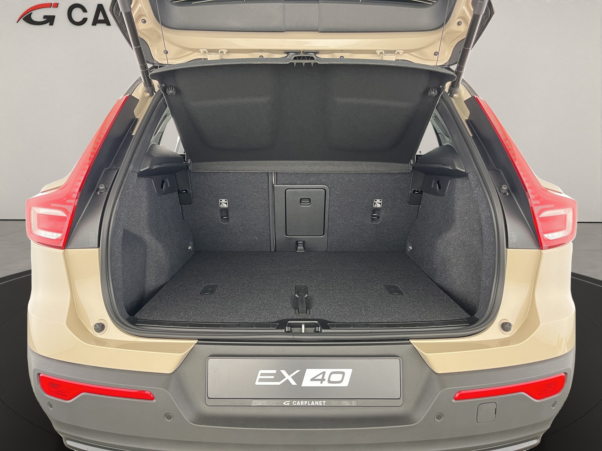 VOLVO EX40 Twin Performance Ultra AWD-image-5