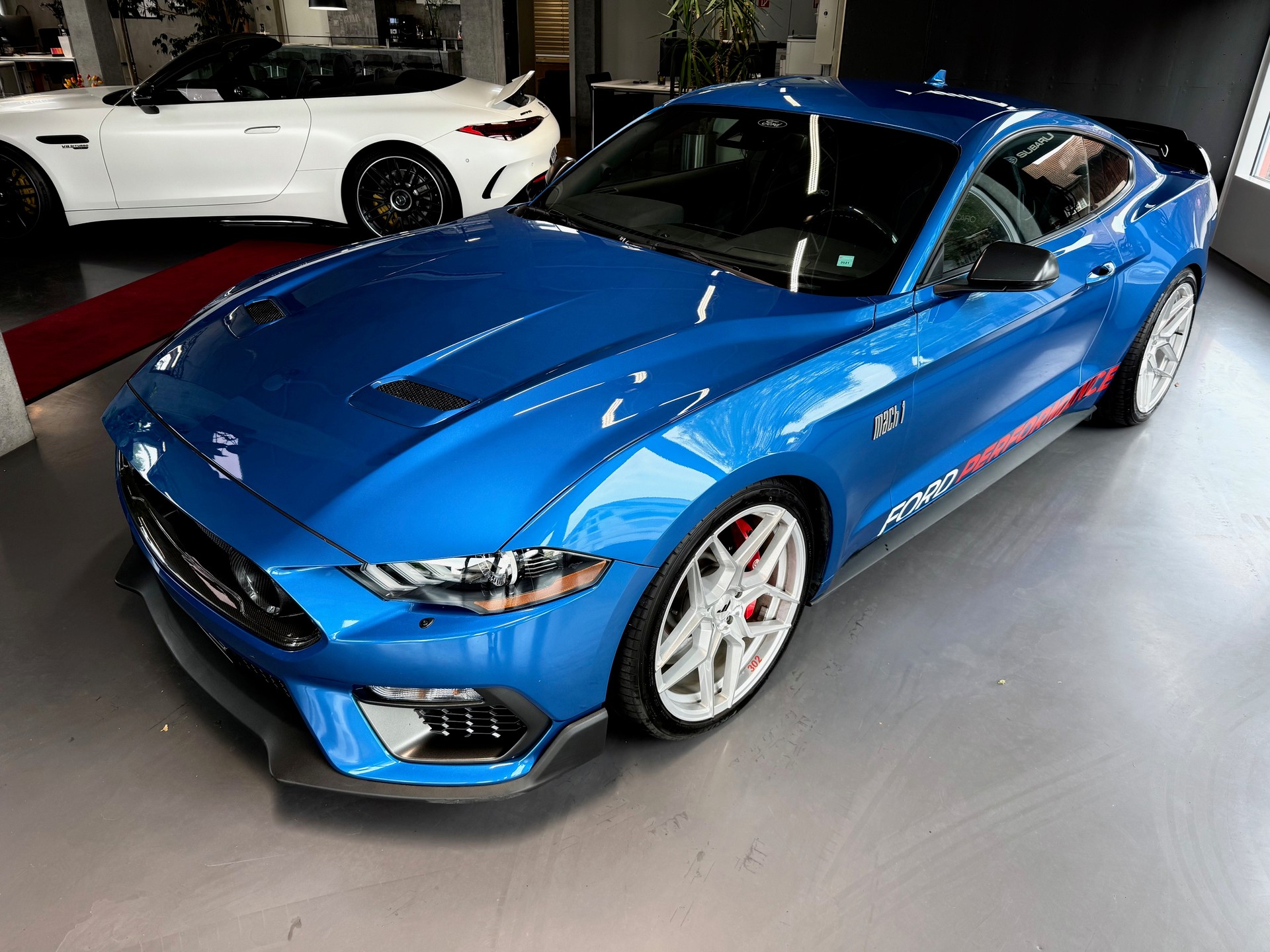 FORD Mustang Fastback 5.0 V8 Mach 1-image-2