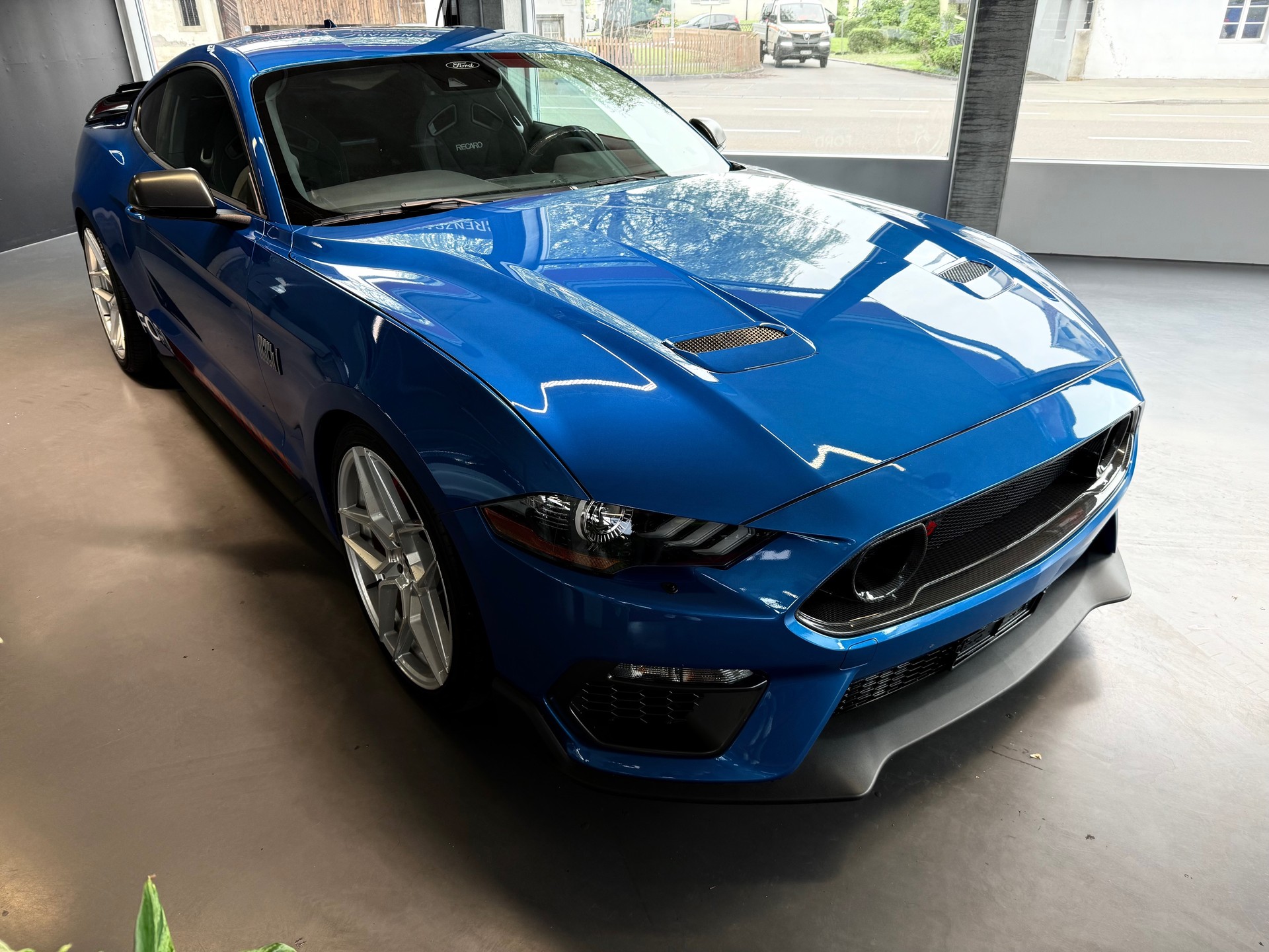 FORD Mustang Fastback 5.0 V8 Mach 1-image-1