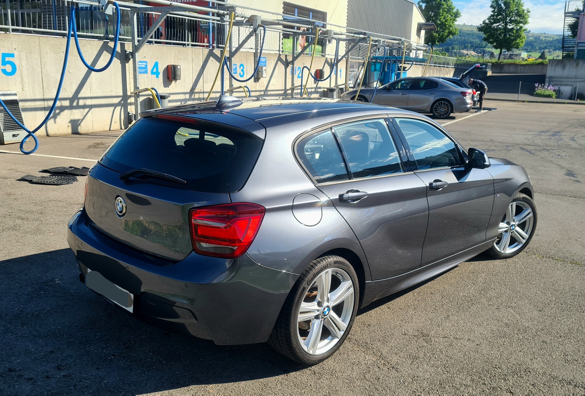 BMW 116i-image-2