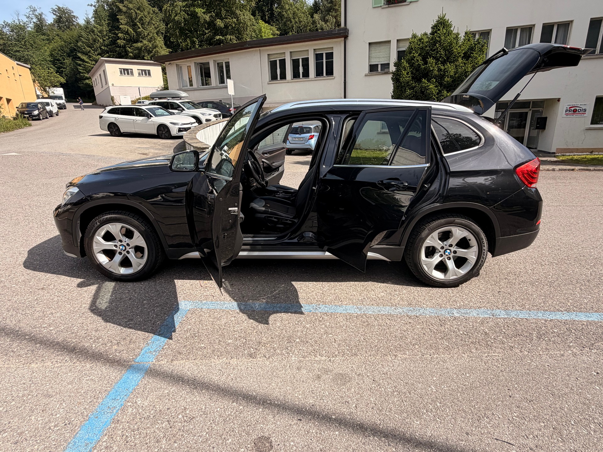 BMW X1 xDrive 18d xLine-image-15