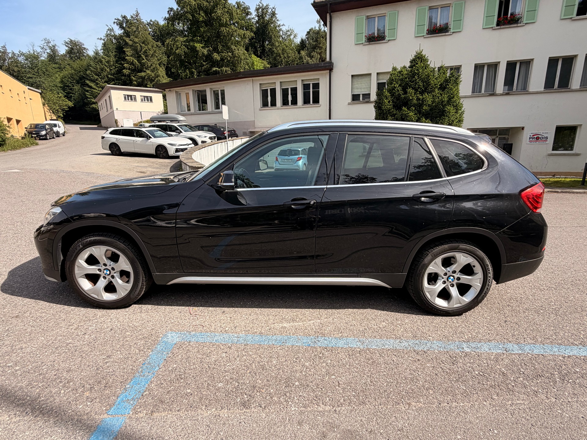 BMW X1 xDrive 18d xLine-image-2