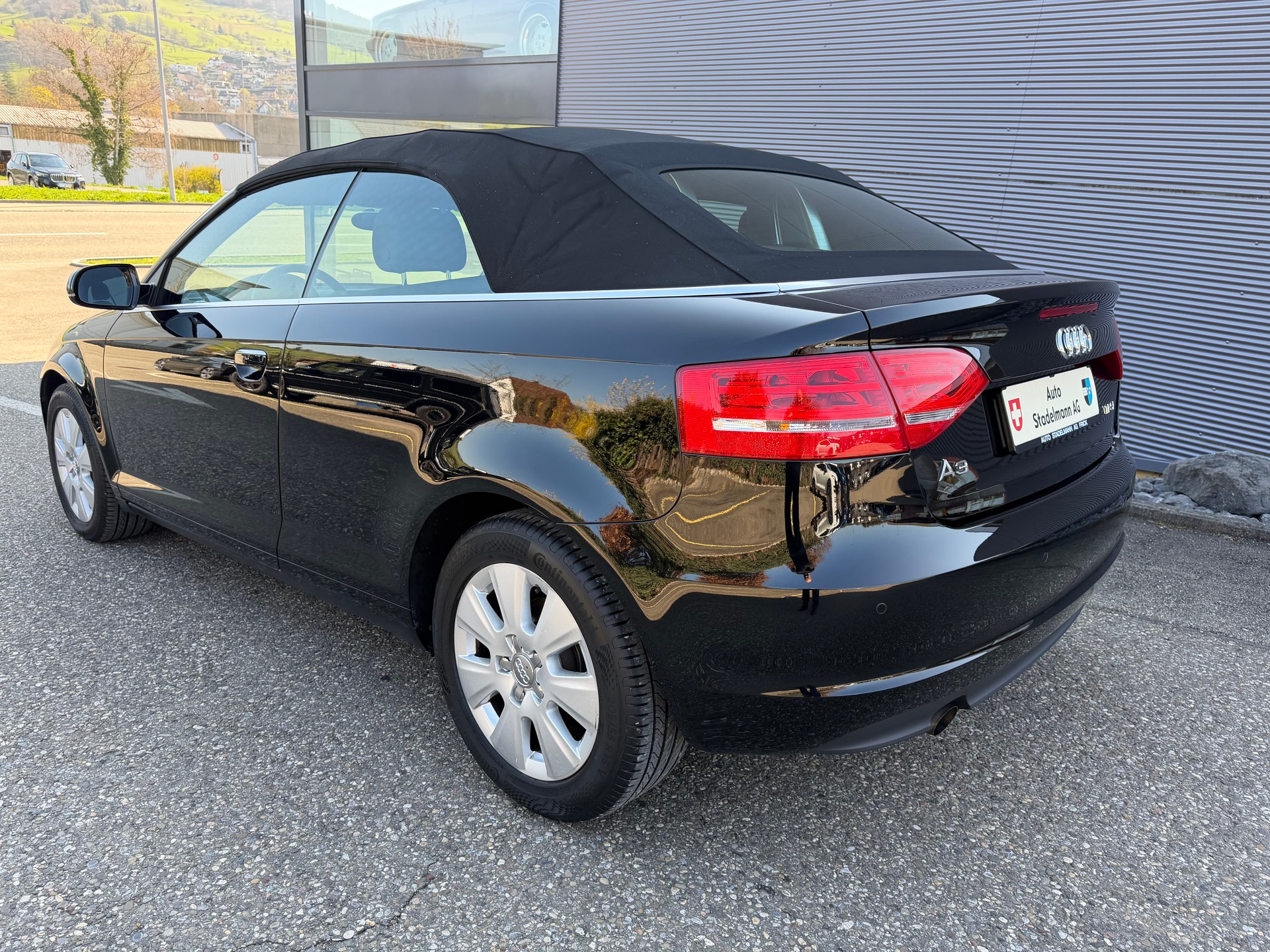 AUDI A3 Cabriolet 1.2 T FSI Attraction-image-5