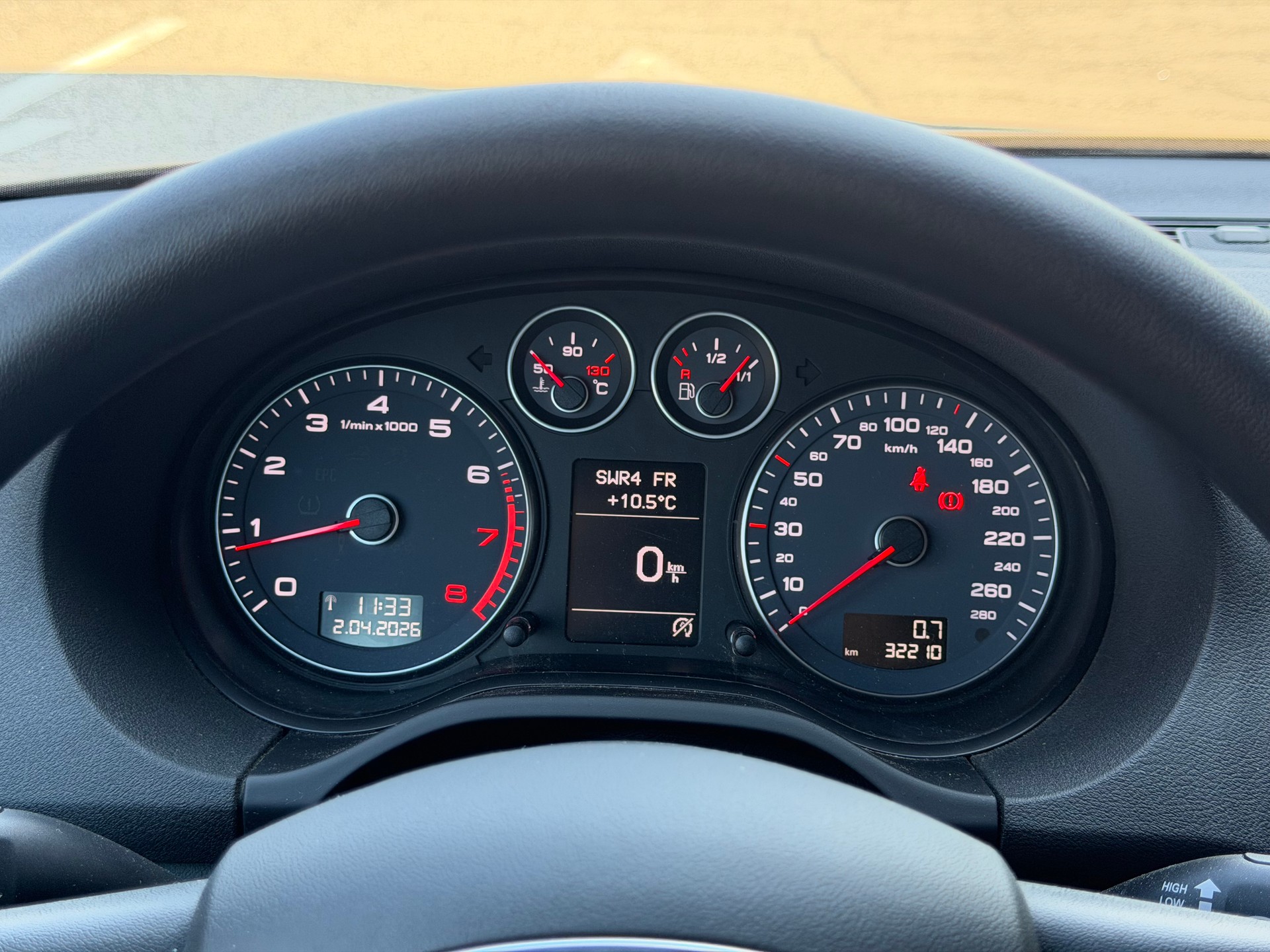 AUDI A3 Cabriolet 1.2 T FSI Attraction-image-11